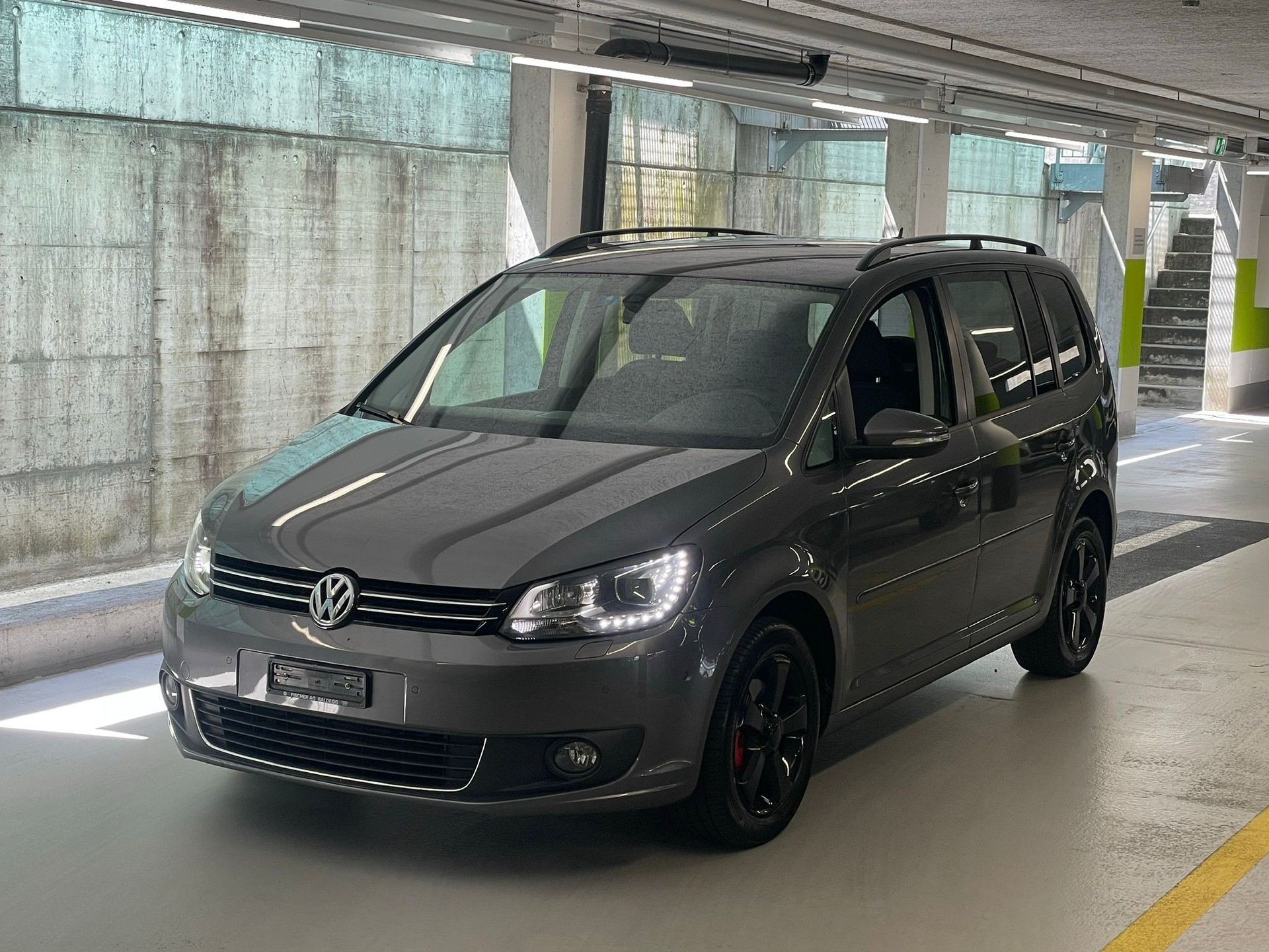 VW Touran 1.4 TSI Highline DSG // MFK NEU