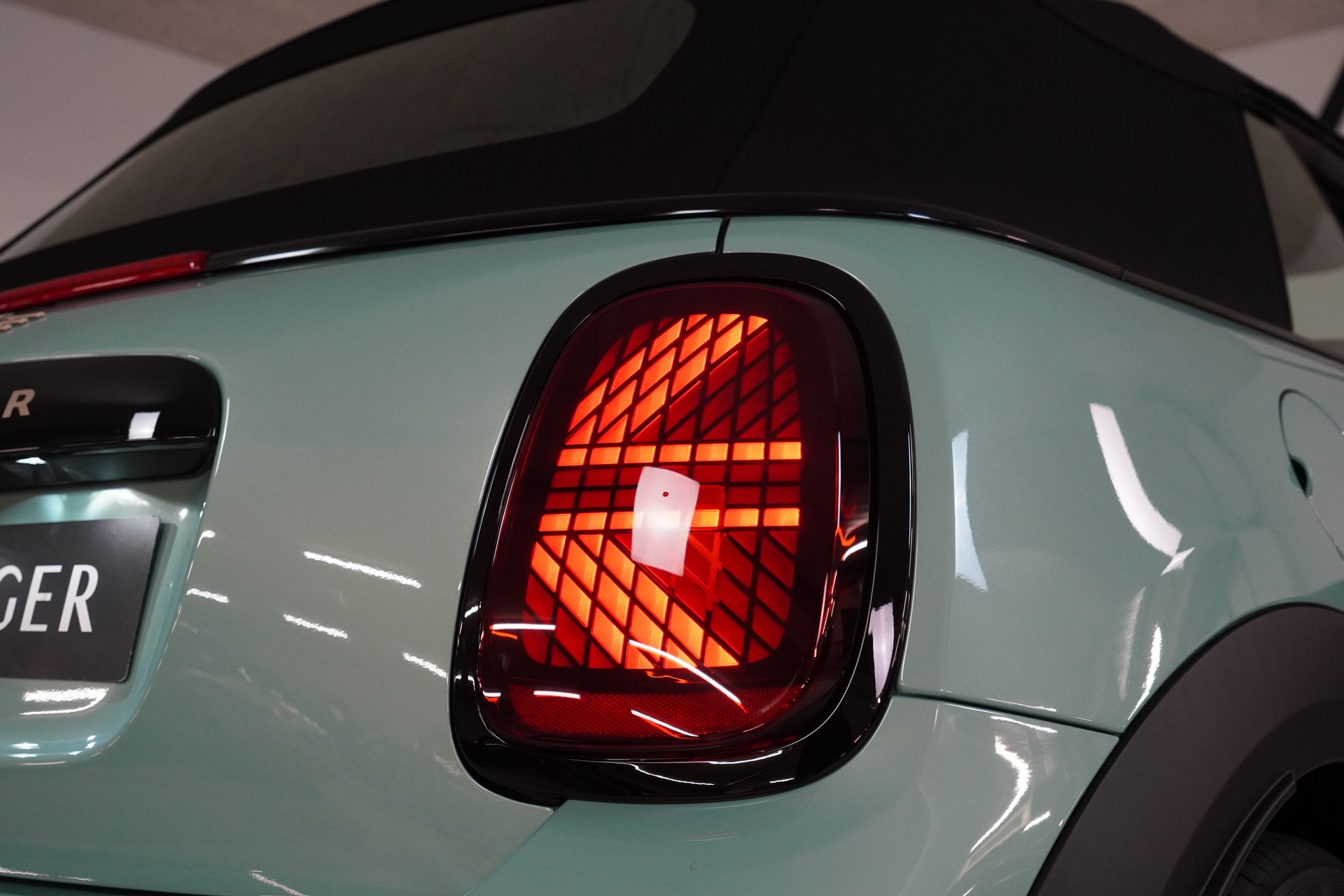 MINI Cooper C Cabriolet DKG-image-23