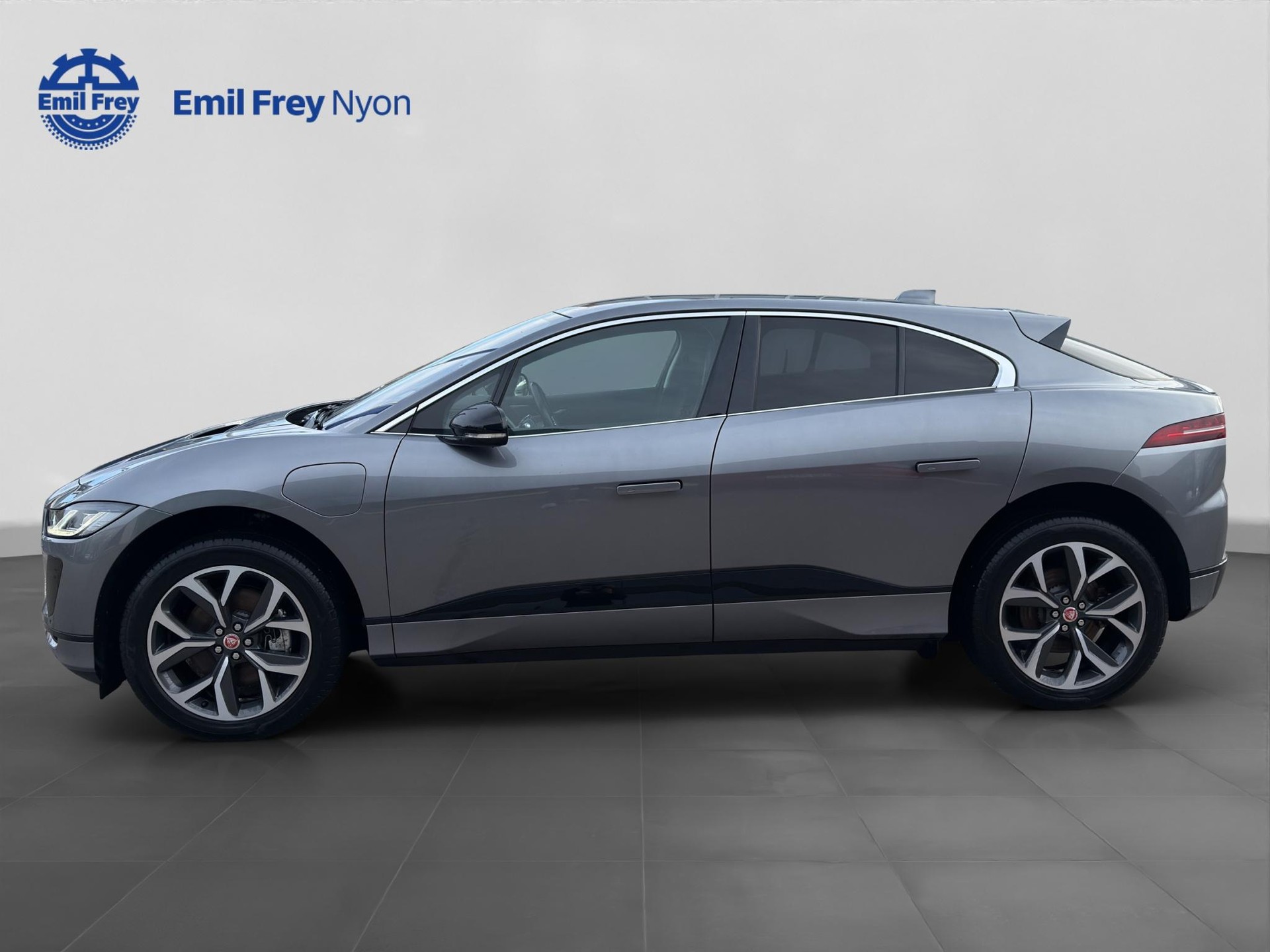JAGUAR I-Pace EV400 SE AWD-showroom-element-3