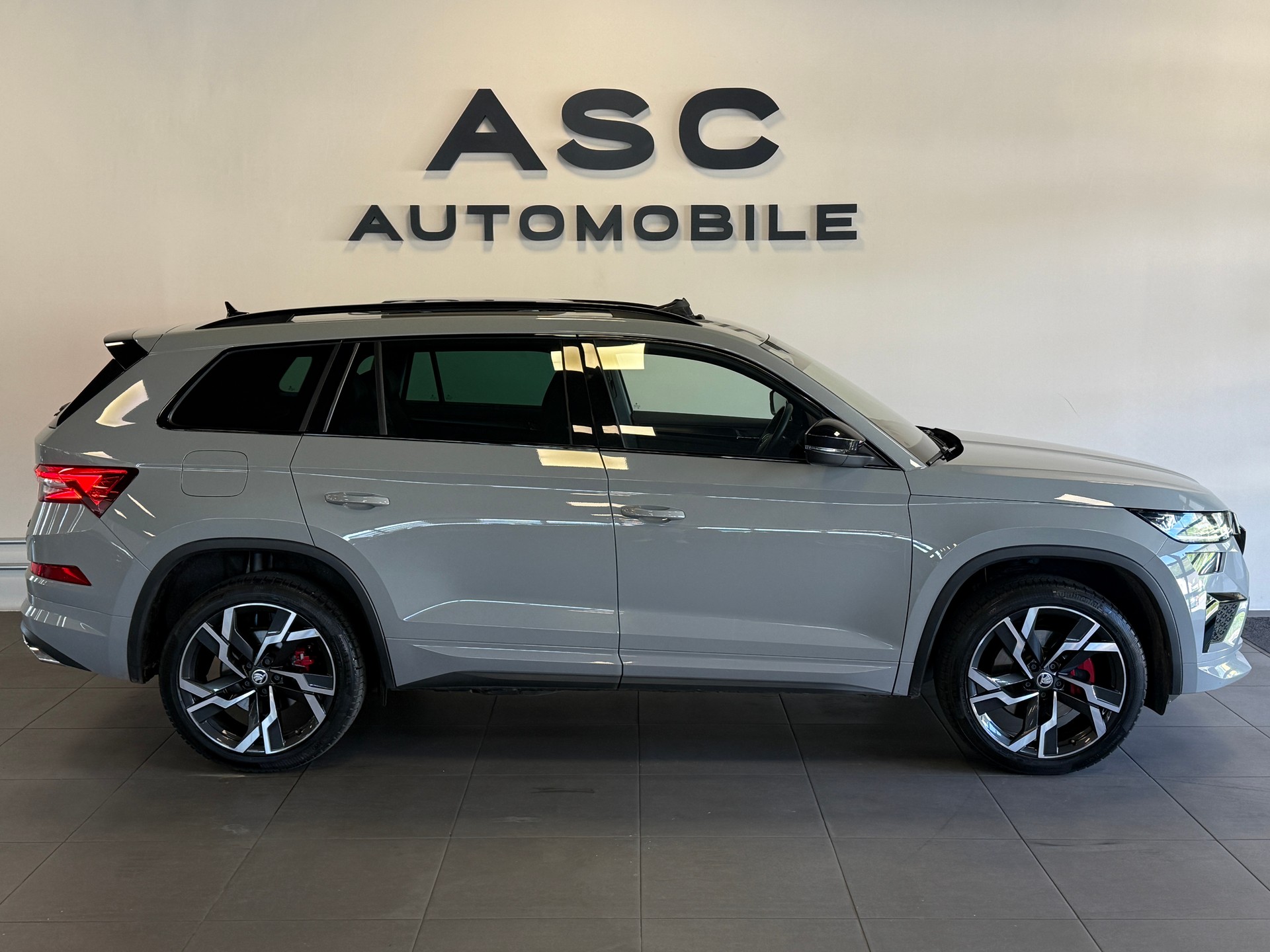 SKODA Kodiaq 2.0 TSI 4x4 RS *Anhängerkupplung*-showroom-element-1