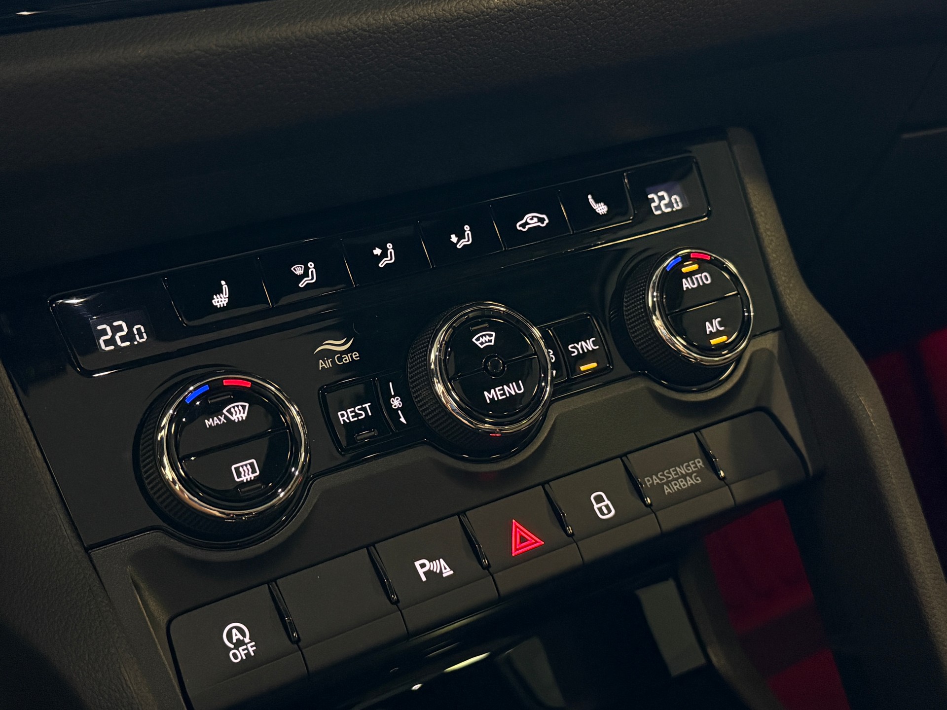 SKODA Kodiaq 2.0 TSI 4x4 RS *Anhängerkupplung*-image-9