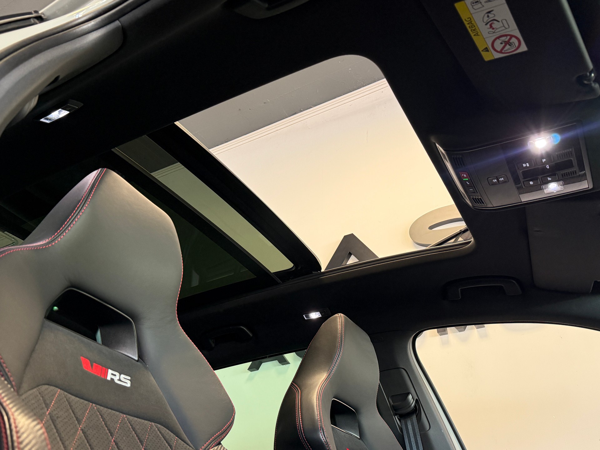 SKODA Kodiaq 2.0 TSI 4x4 RS *Anhängerkupplung*-image-13