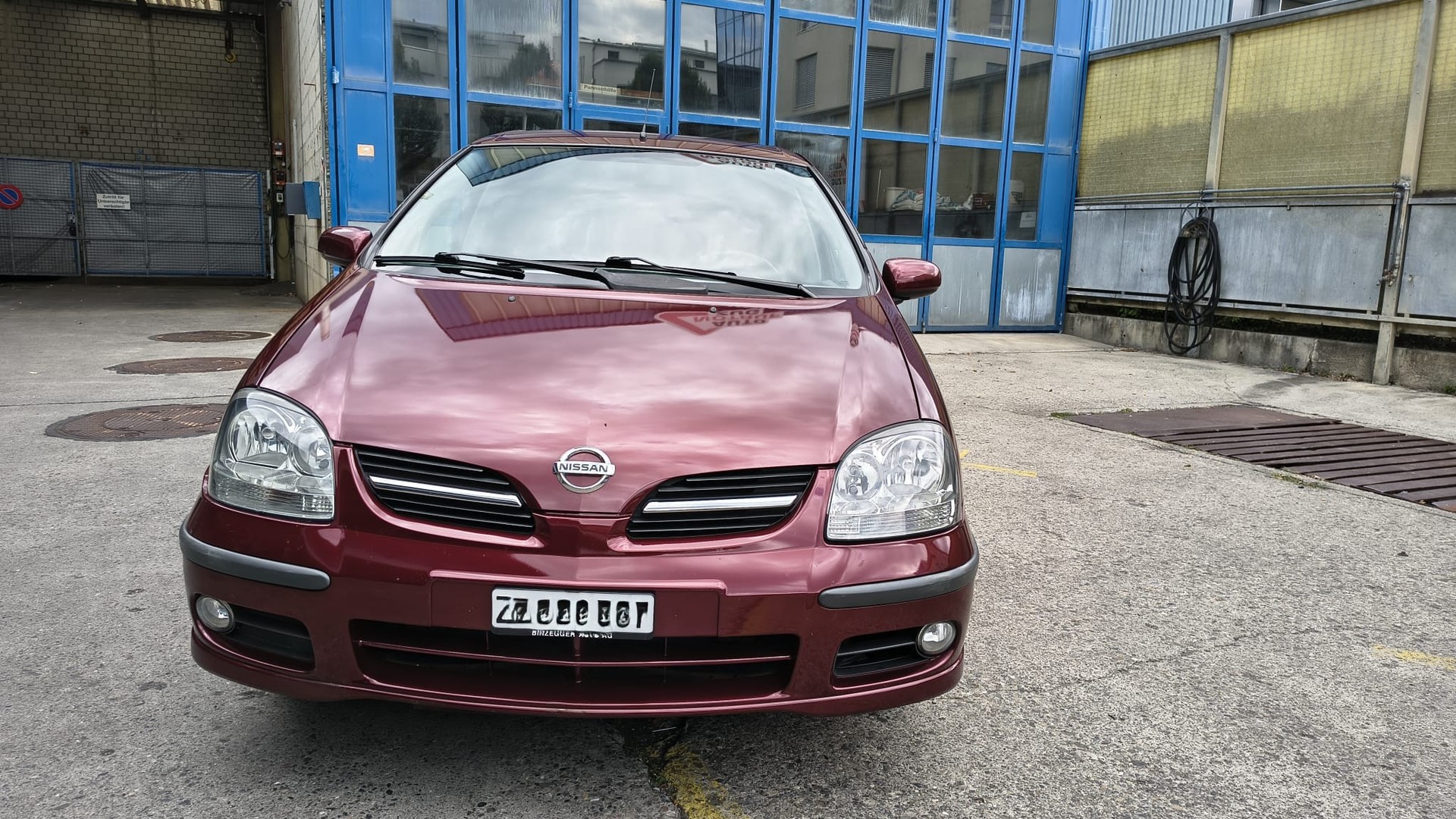 NISSAN Almera Tino 1.8-showroom-element-2