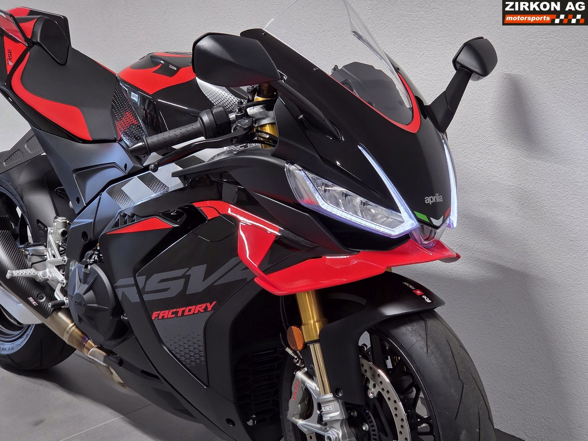 APRILIA RSV4 1100 E5+ Factory SC Project-image-3