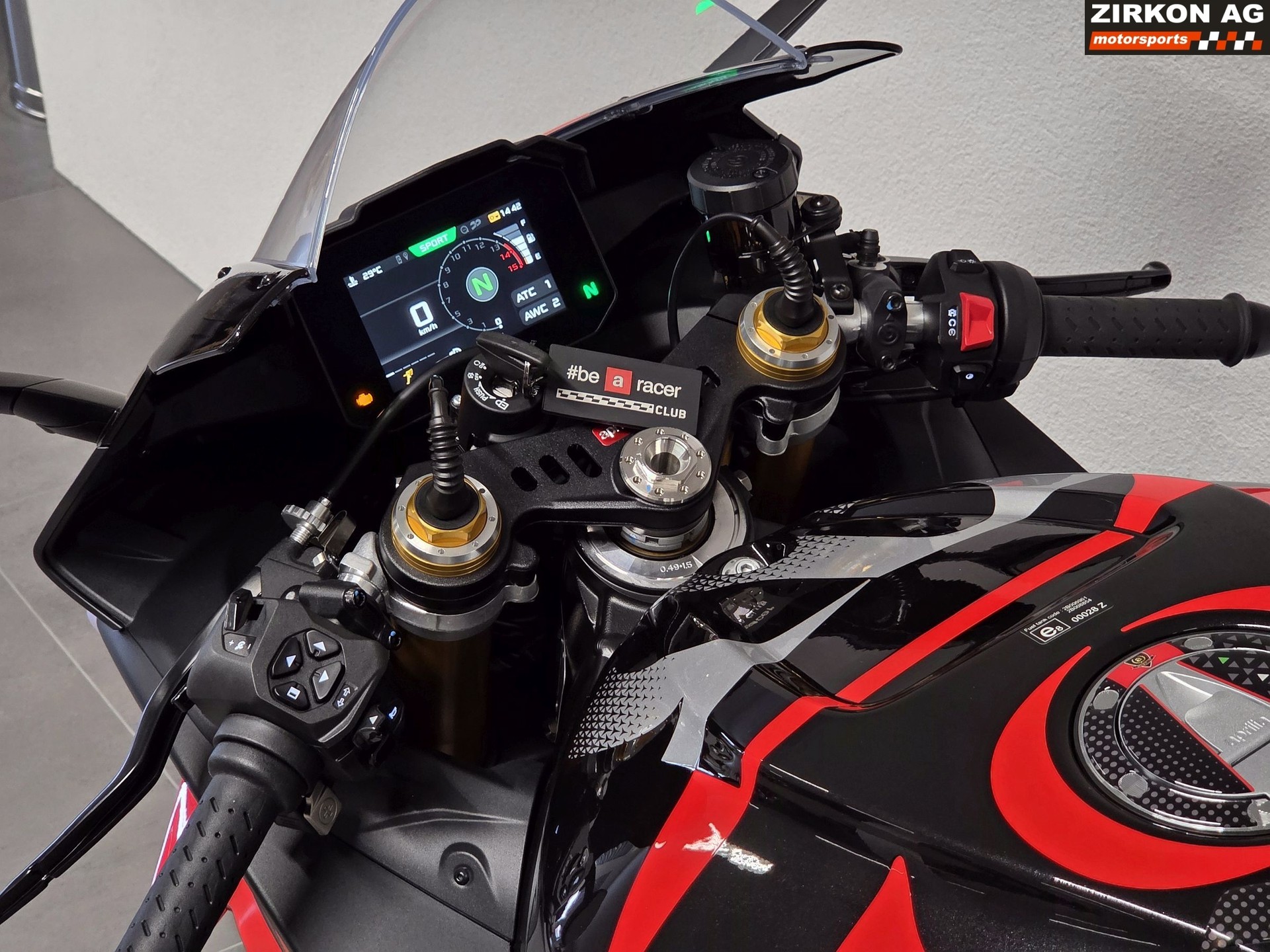 APRILIA RSV4 1100 E5+ Factory SC Project-image-14