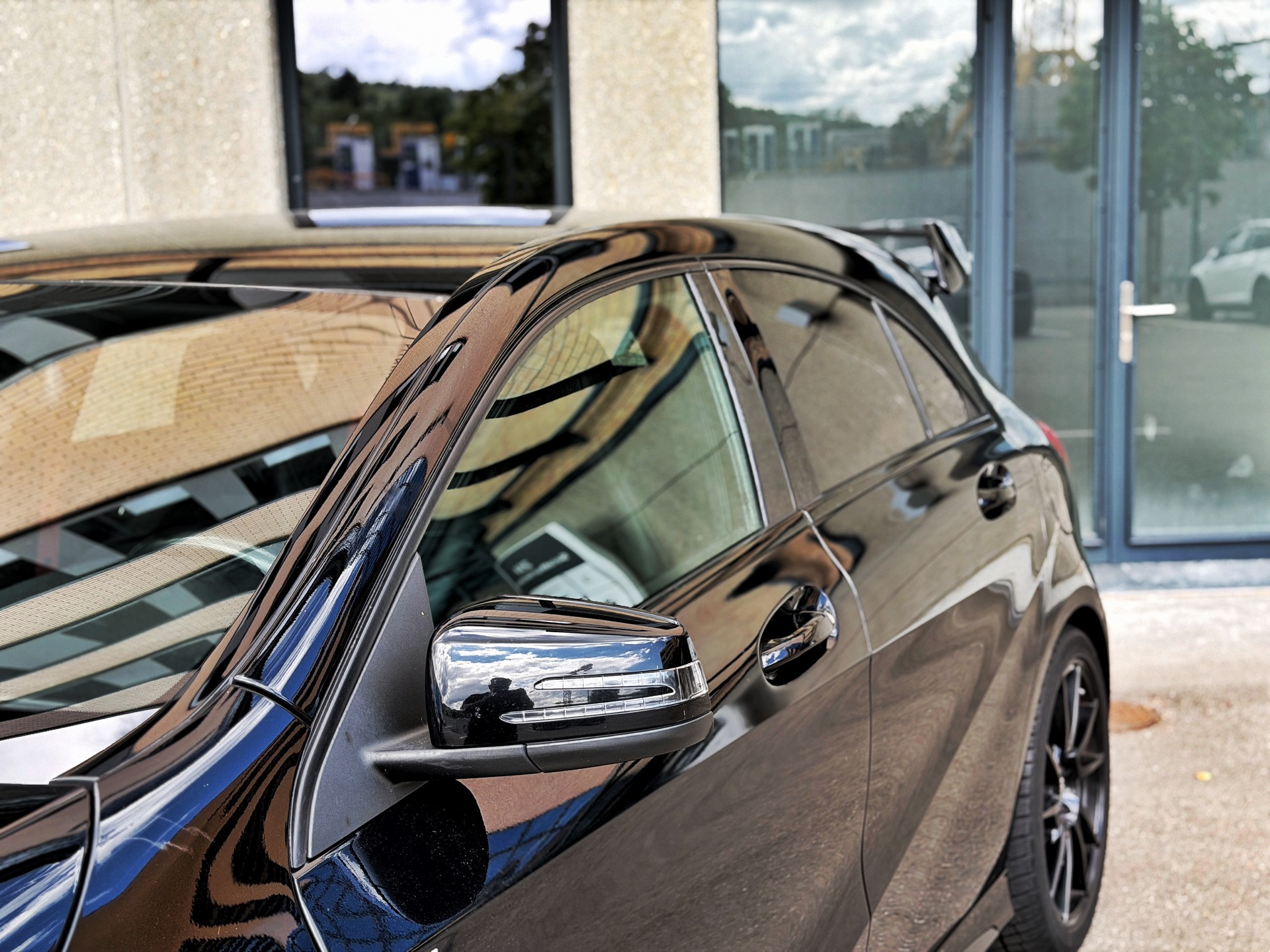 MERCEDES-BENZ A 45 AMG 4Matic Speedshift 7G-DCT-image-9