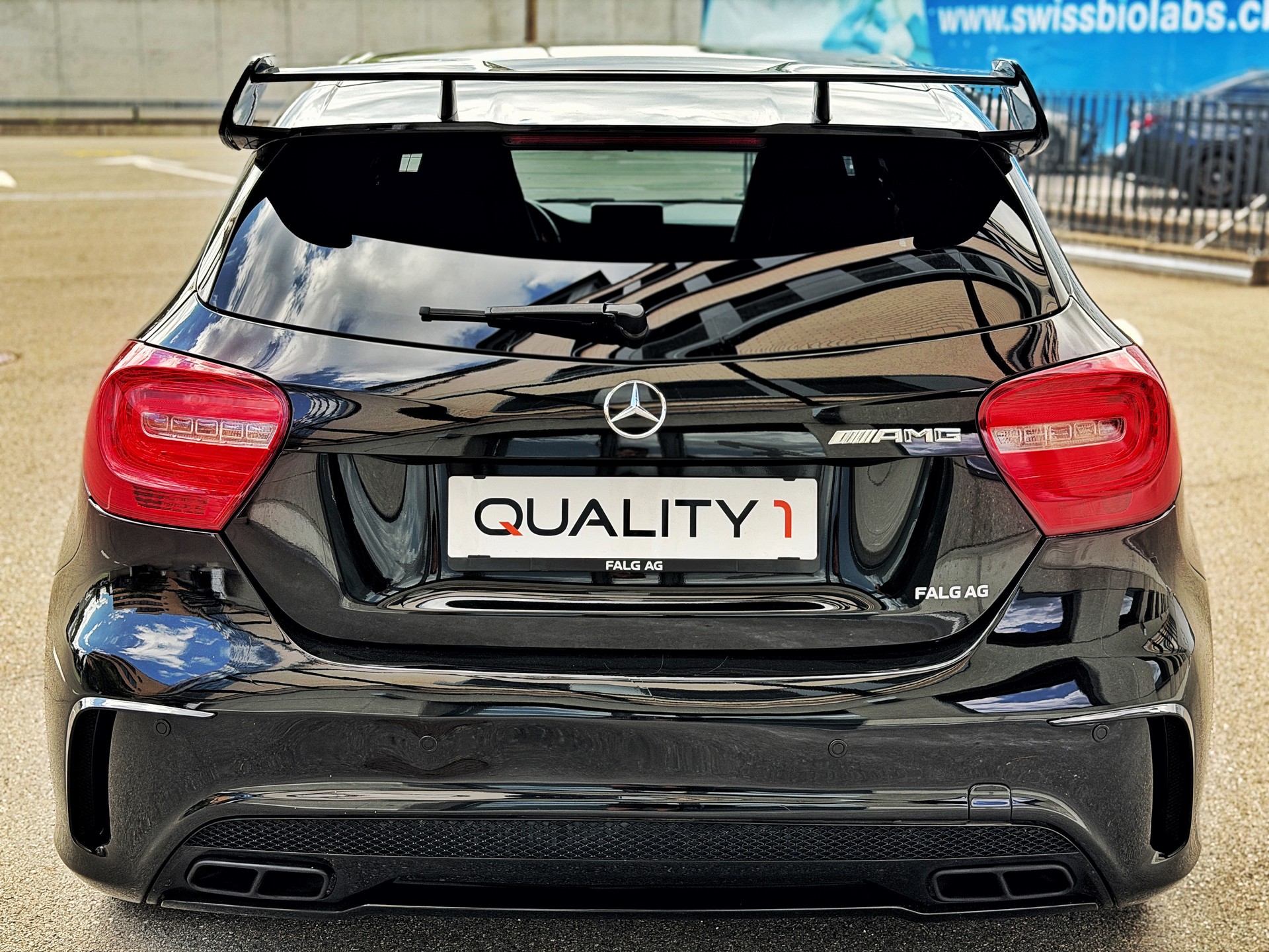MERCEDES-BENZ A 45 AMG 4Matic Speedshift 7G-DCT-showroom-element-3