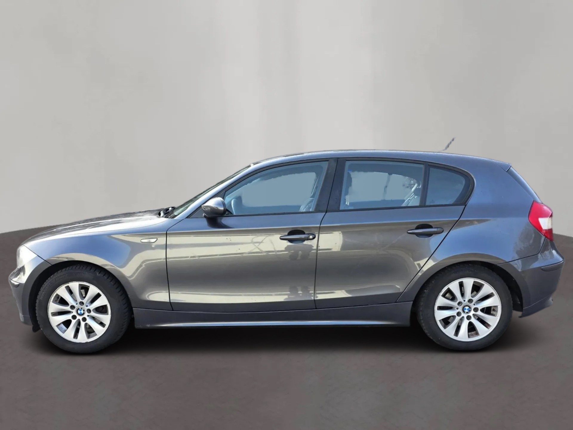 BMW 116i-image-6