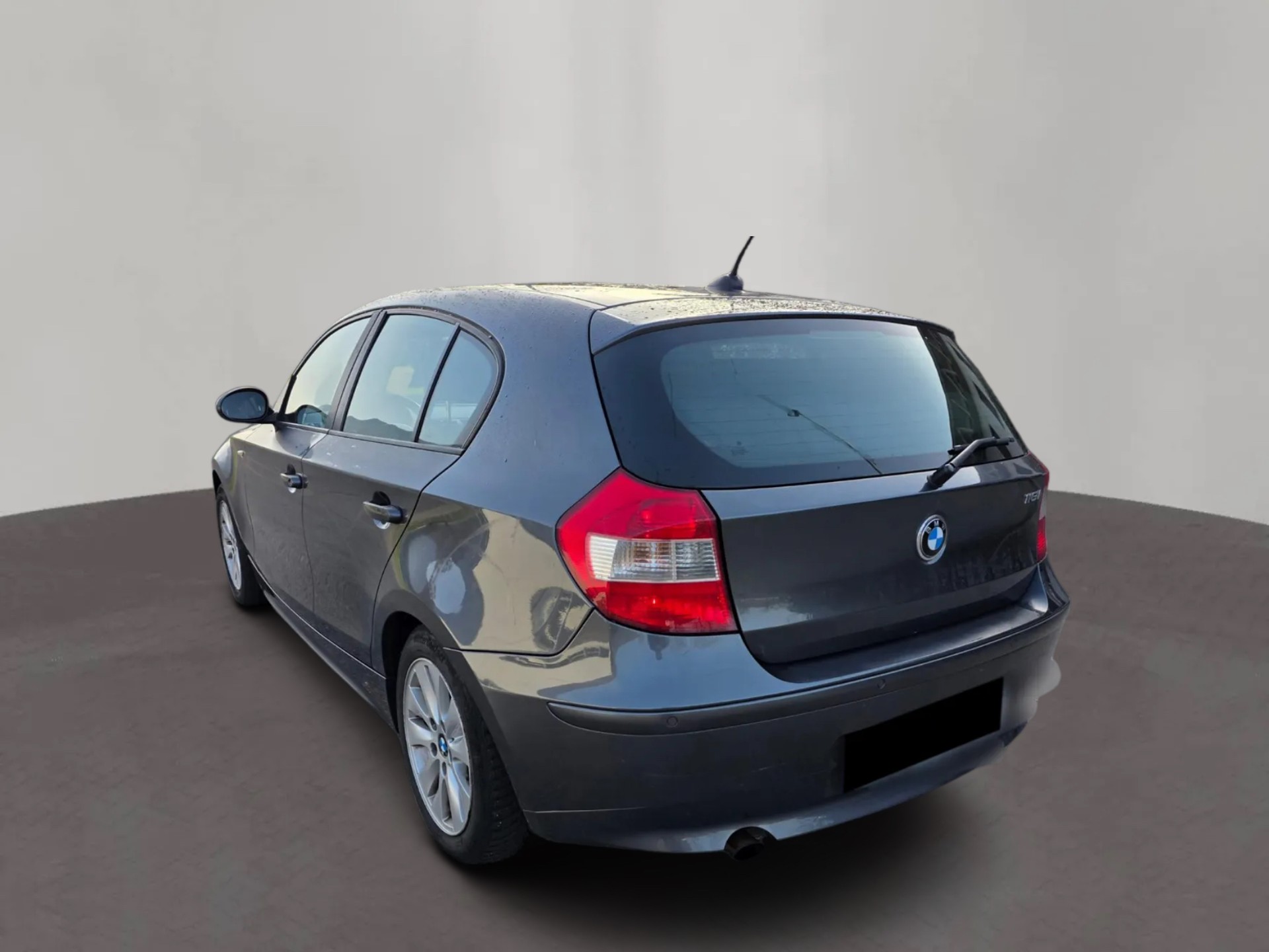 BMW 116i-image-5