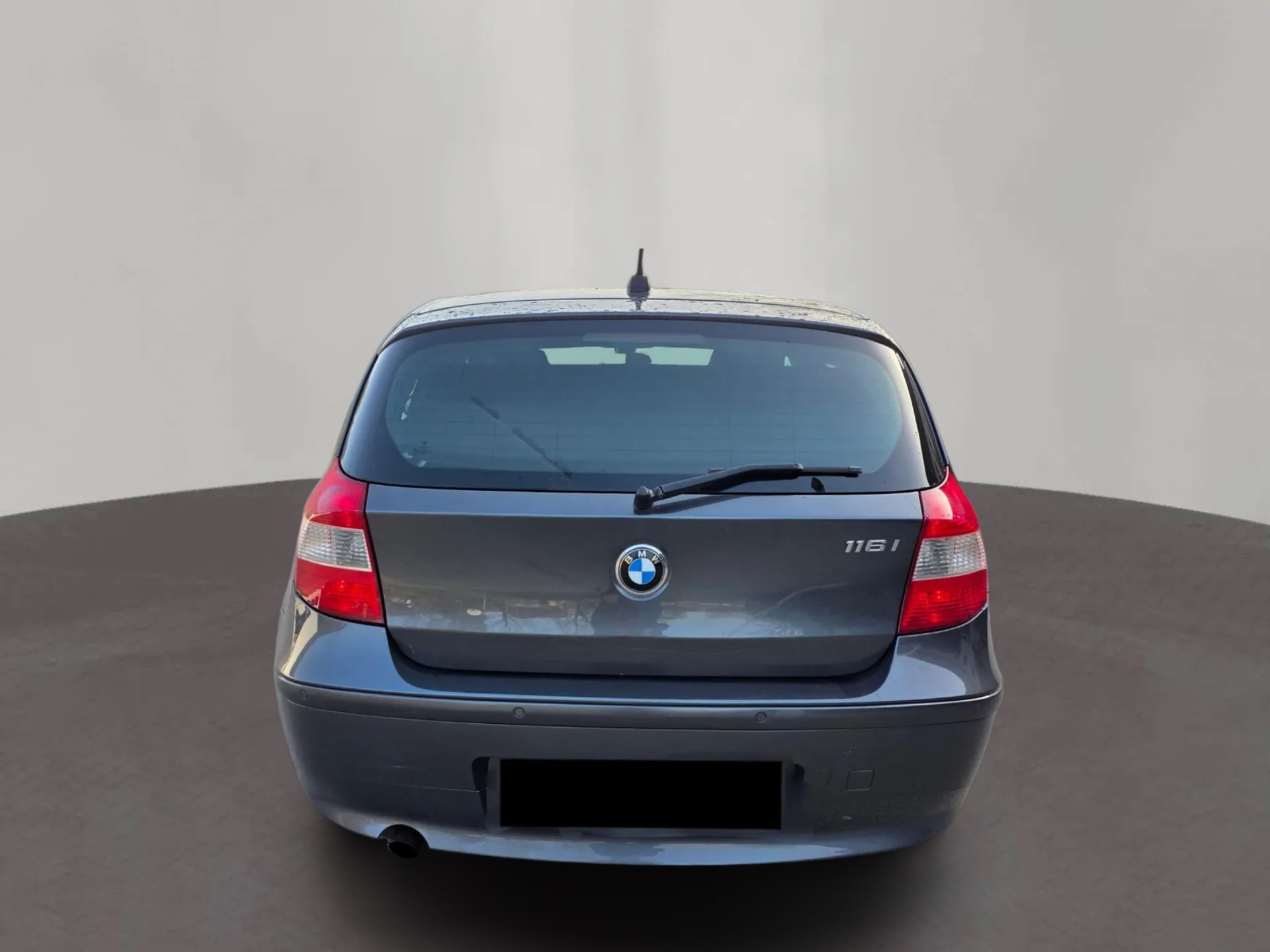 BMW 116i-image-4