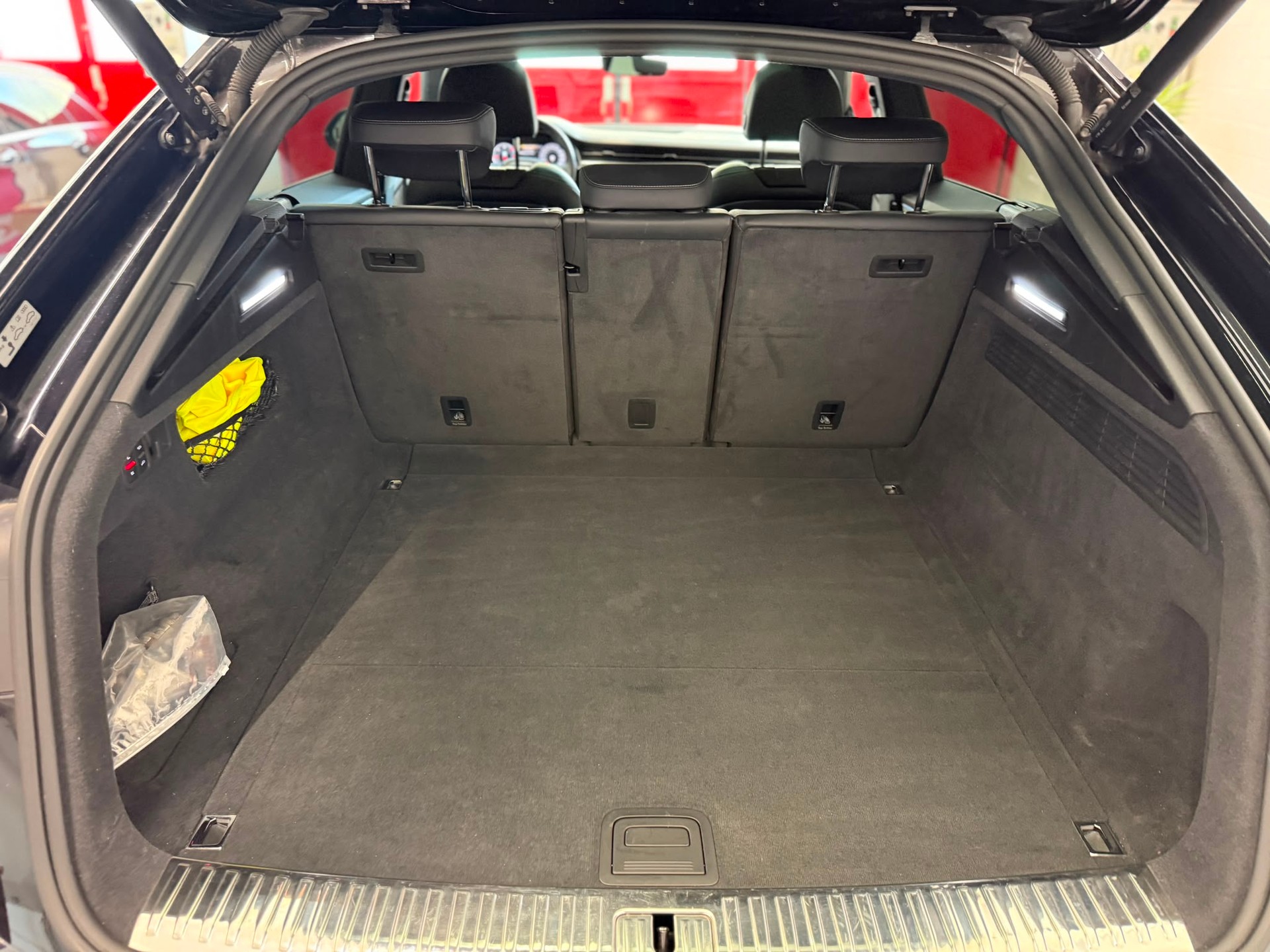 AUDI Q8 45 TDI Black Edition quattro tiptronic-image-17