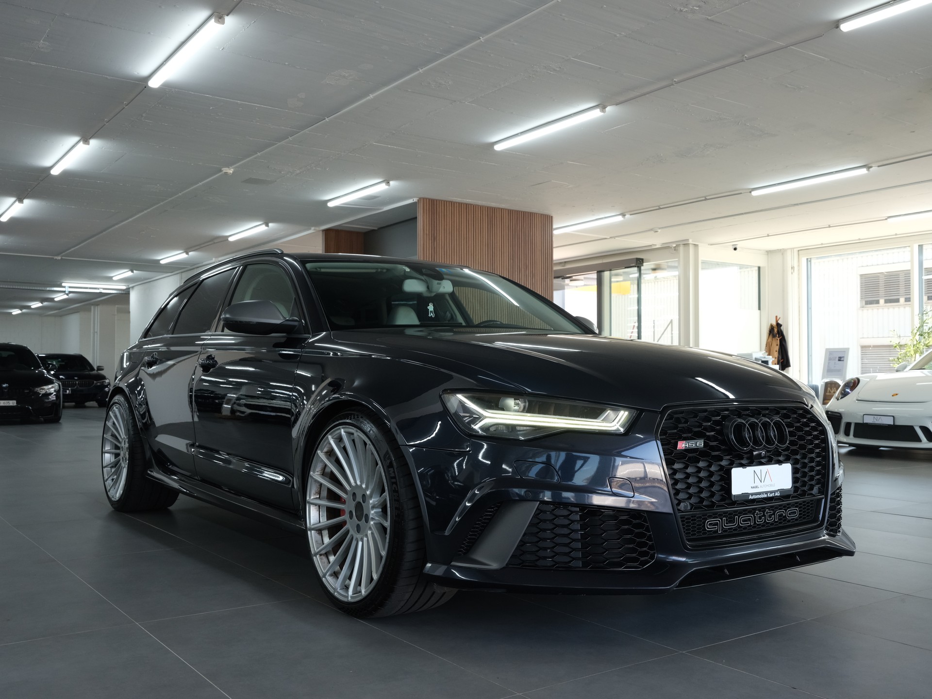 AUDI RS6 Avant 4.0 TFSI V8 performance quattro *Performance Abgassanlage* *Panorama* *Bose*-showroom-element-1