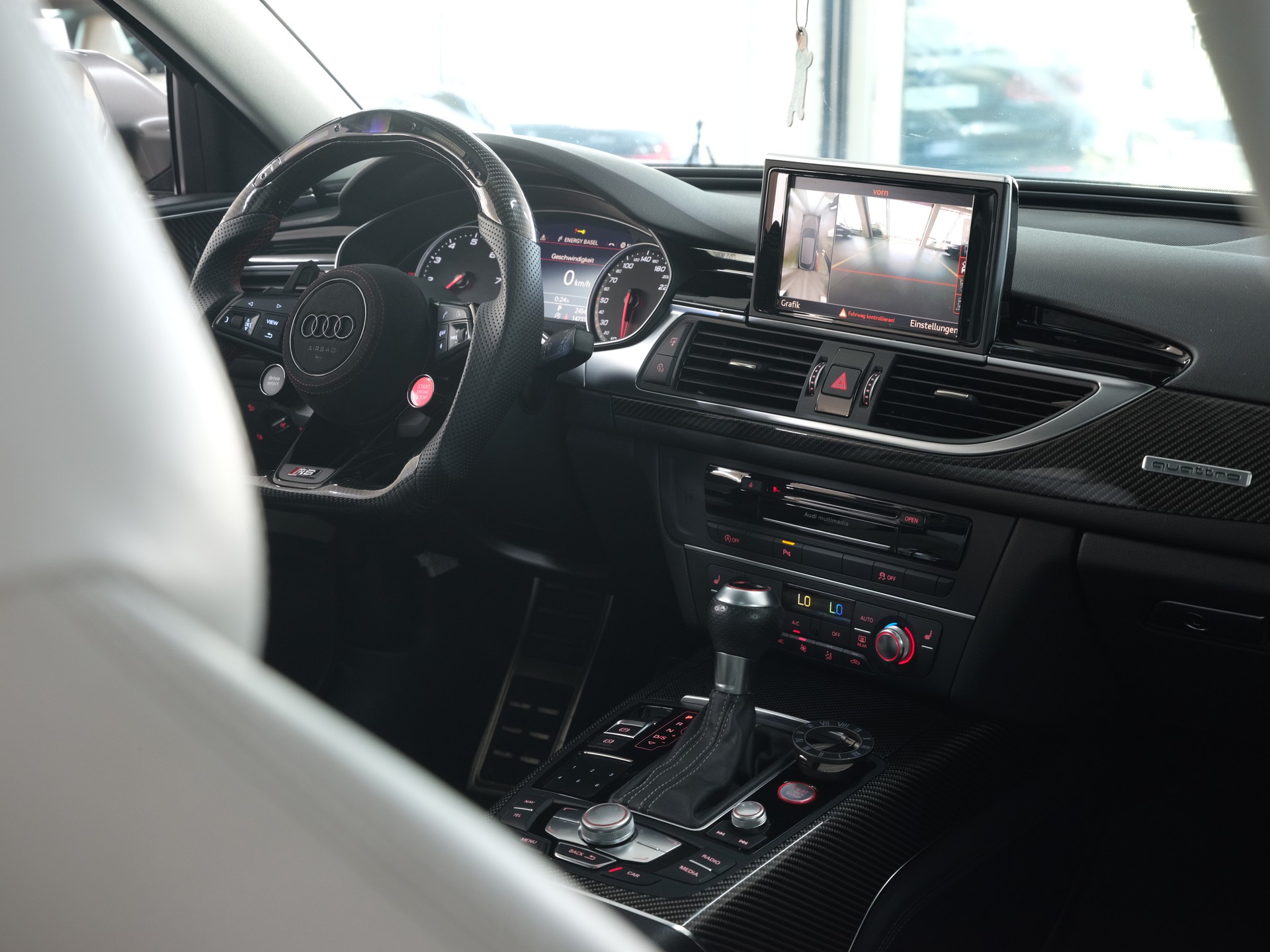 AUDI RS6 Avant 4.0 TFSI V8 performance quattro *Performance Abgassanlage* *Panorama* *Bose*-image-28