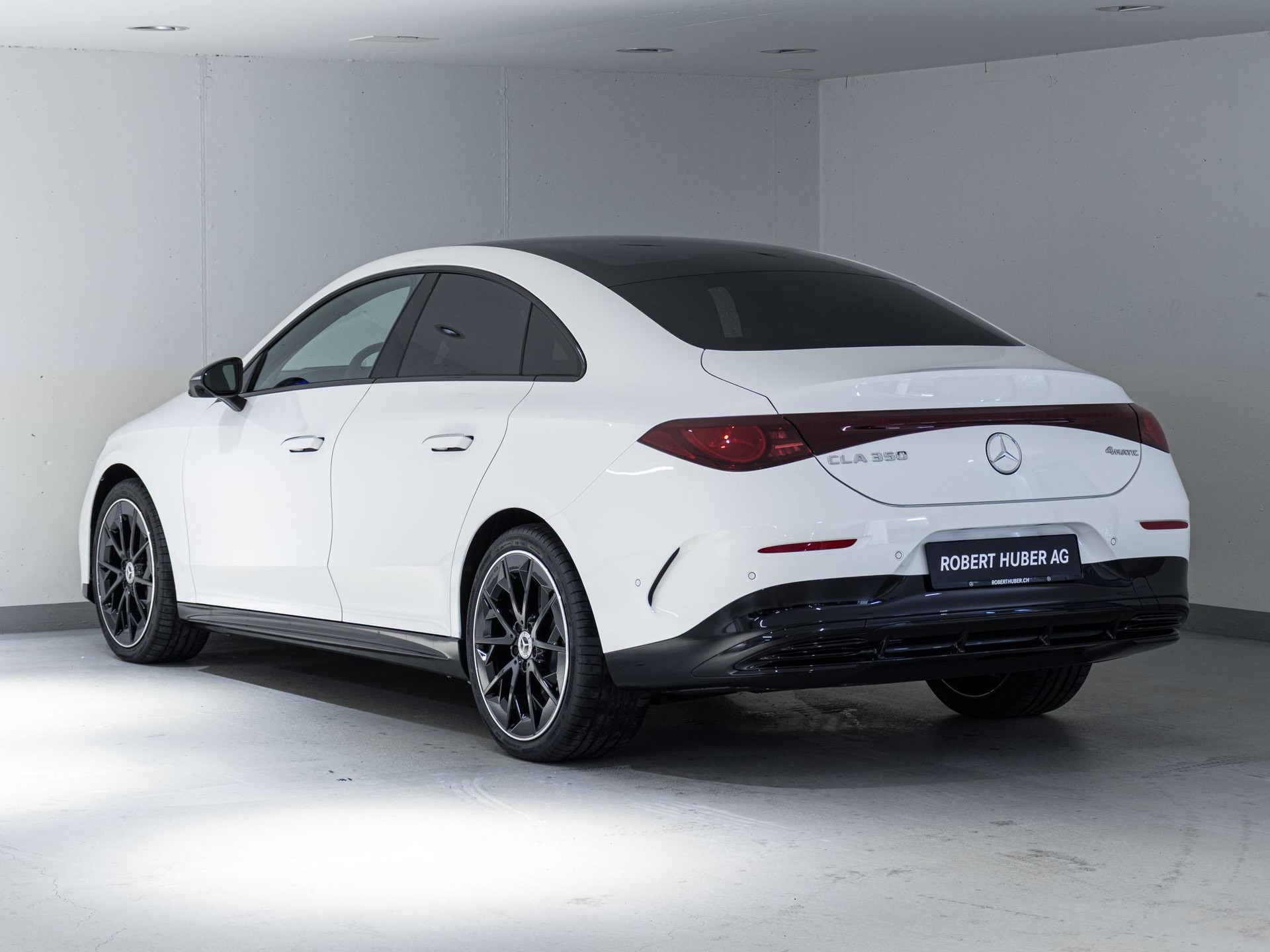 MERCEDES-BENZ CLA 350 4MATIC-image-4