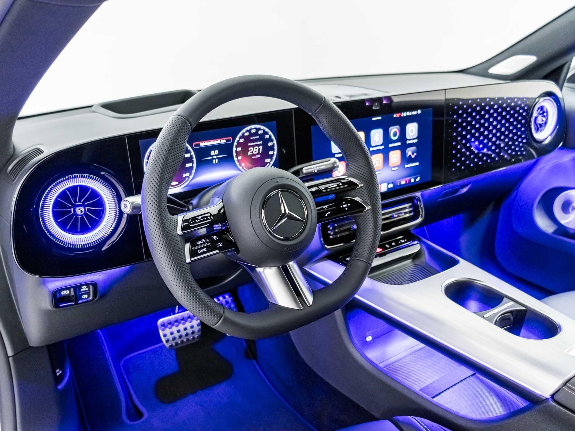 MERCEDES-BENZ CLA 350 4MATIC-image-10