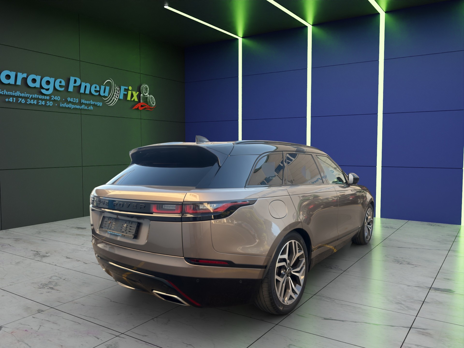 LAND ROVER Range Rover Velar R-Dynamic D 300 S Automatic-image-3