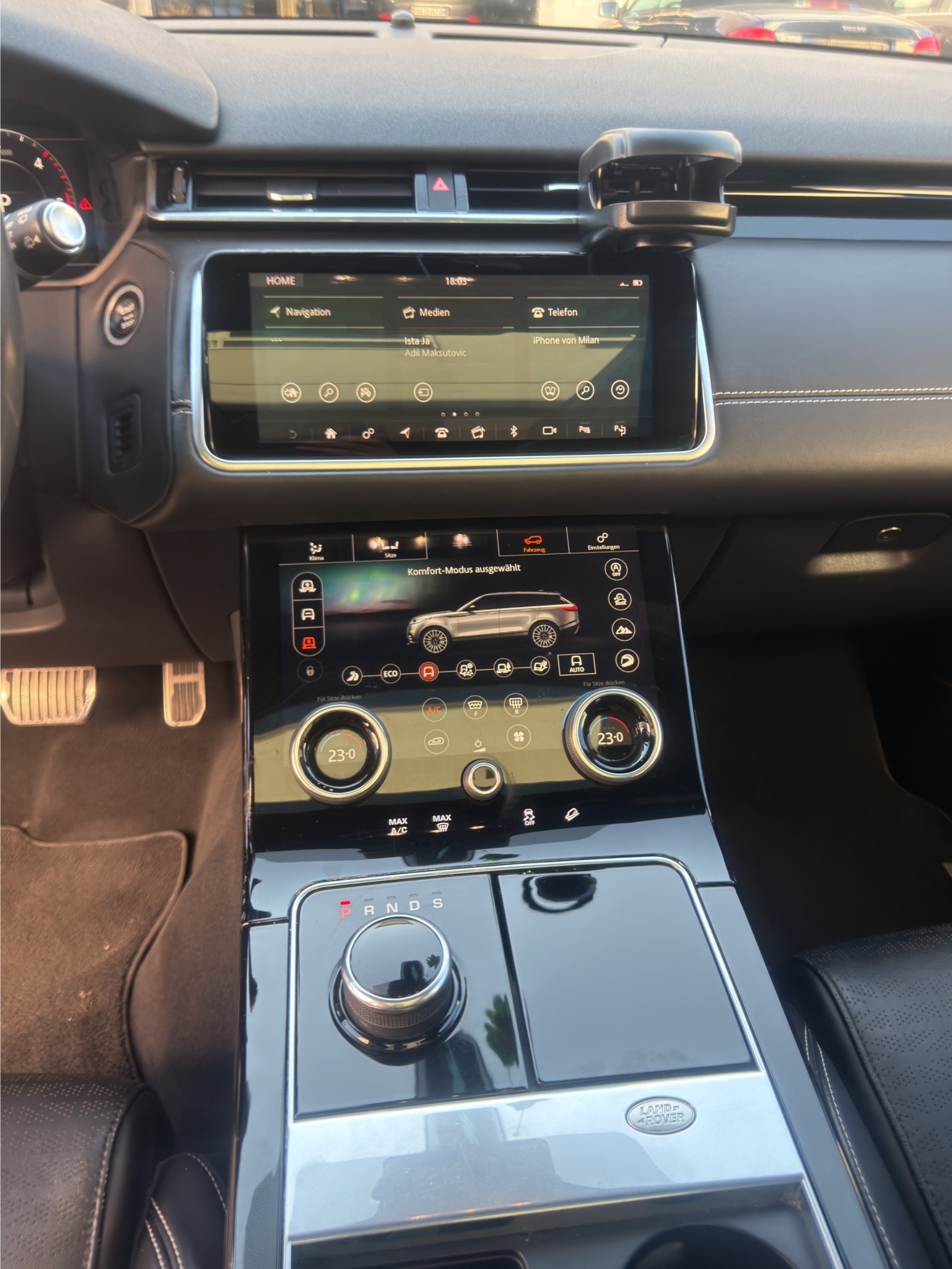 LAND ROVER Range Rover Velar R-Dynamic D 300 S Automatic-image-13