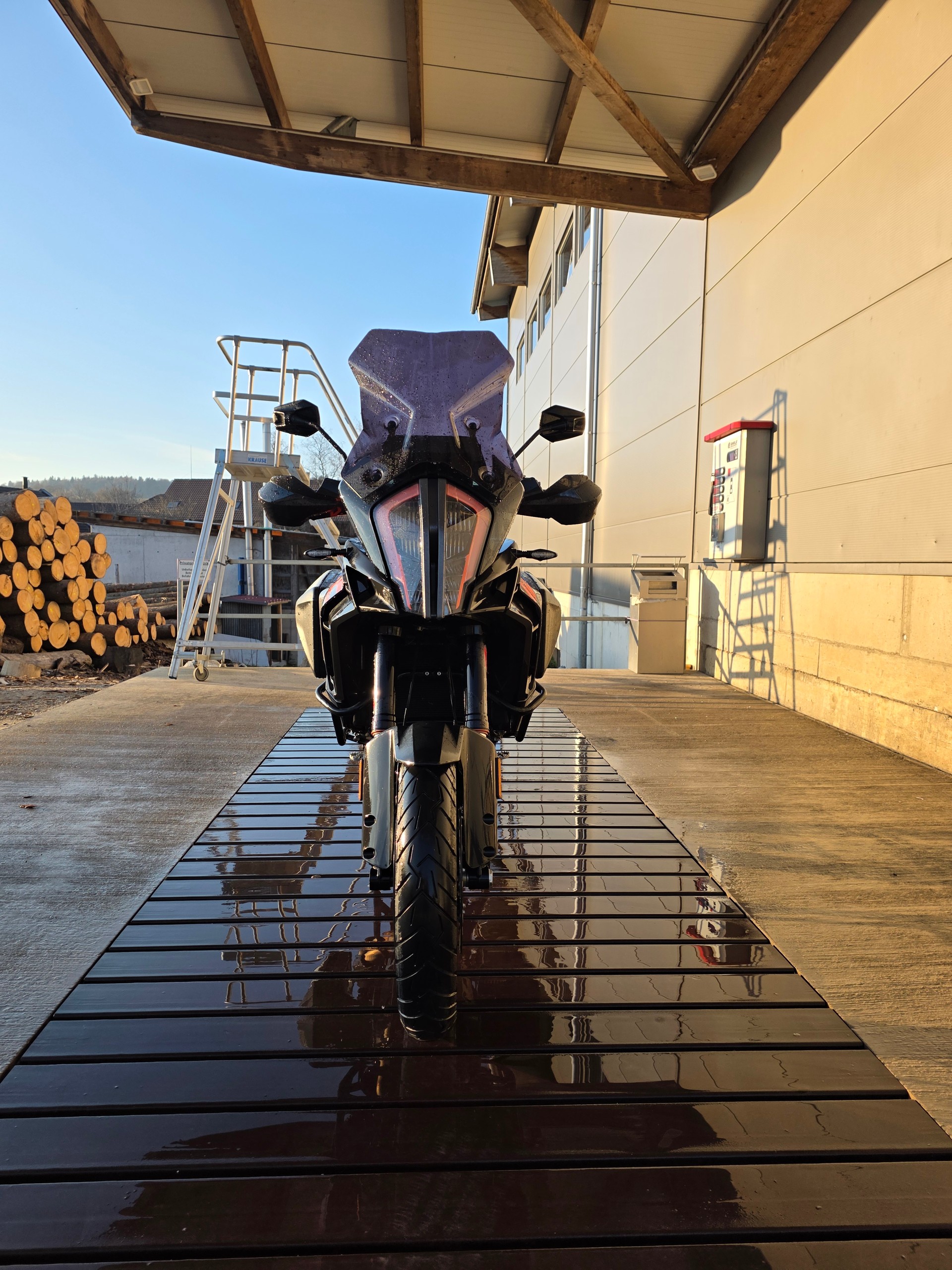 KTM 1290 Super Adventure S-image-1