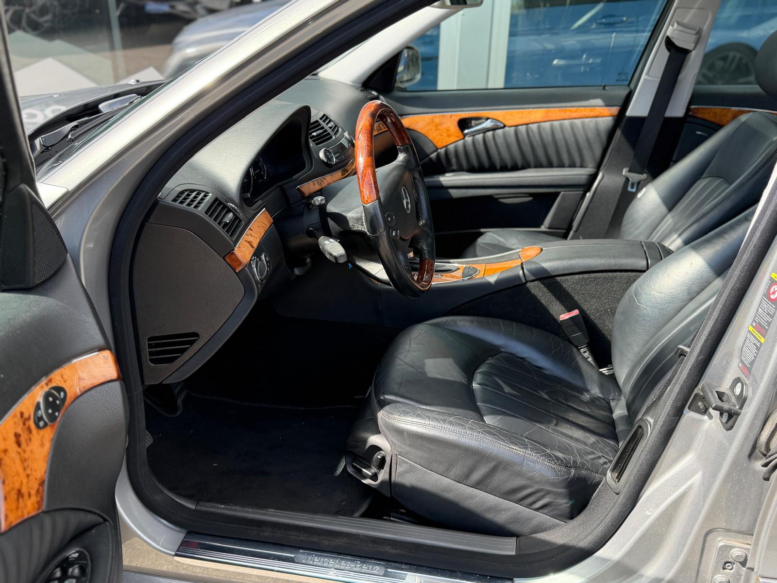 MERCEDES-BENZ E 320 CDI Elégance 4Matic Automatic-image-5