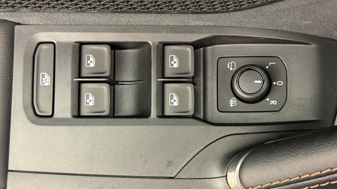 CUPRA LEON ST 1.5 e-HYBRID pHEV VZ DSG-image-8