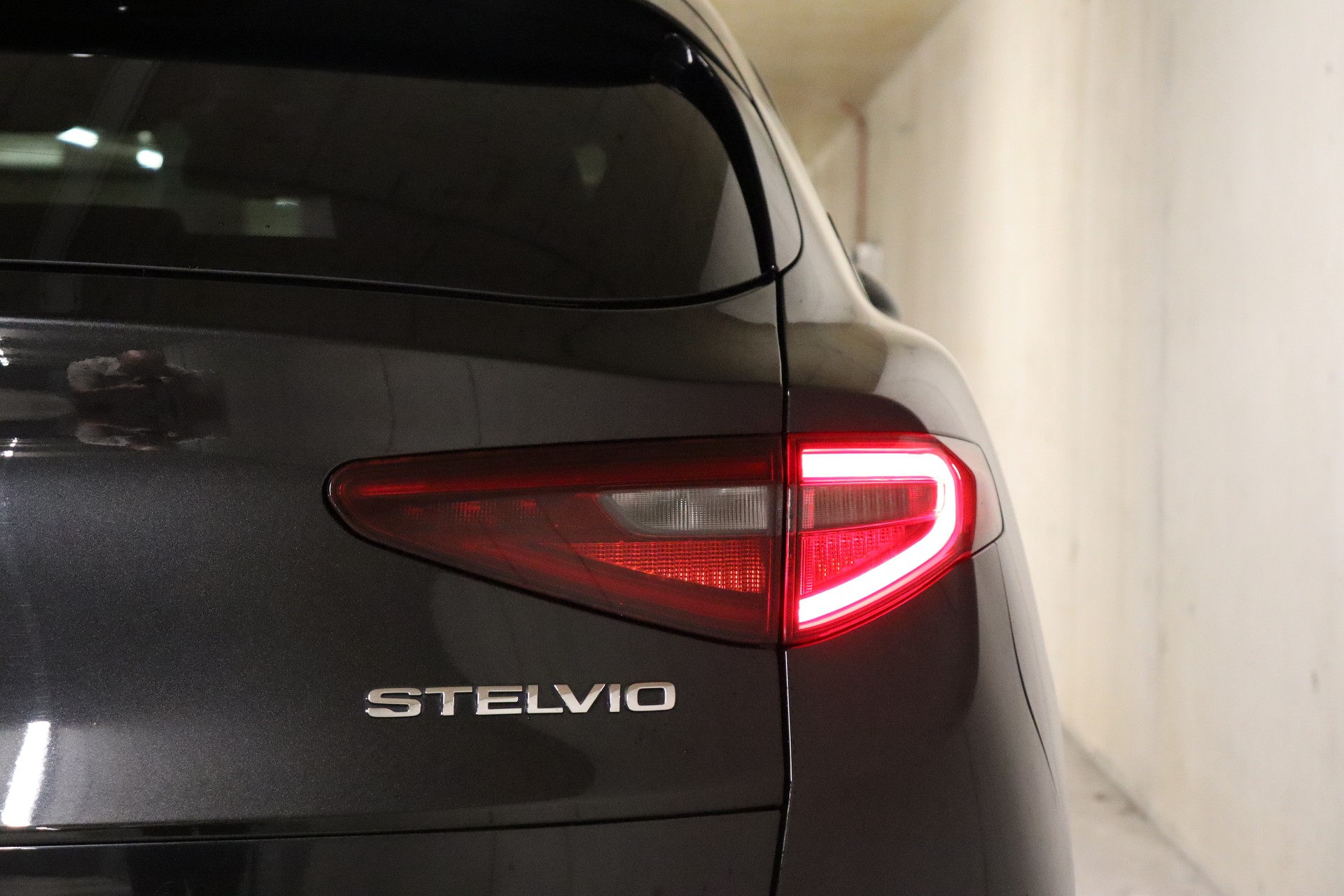 ALFA ROMEO Stelvio 2.0 First Edition Q4 Automatic-image-9