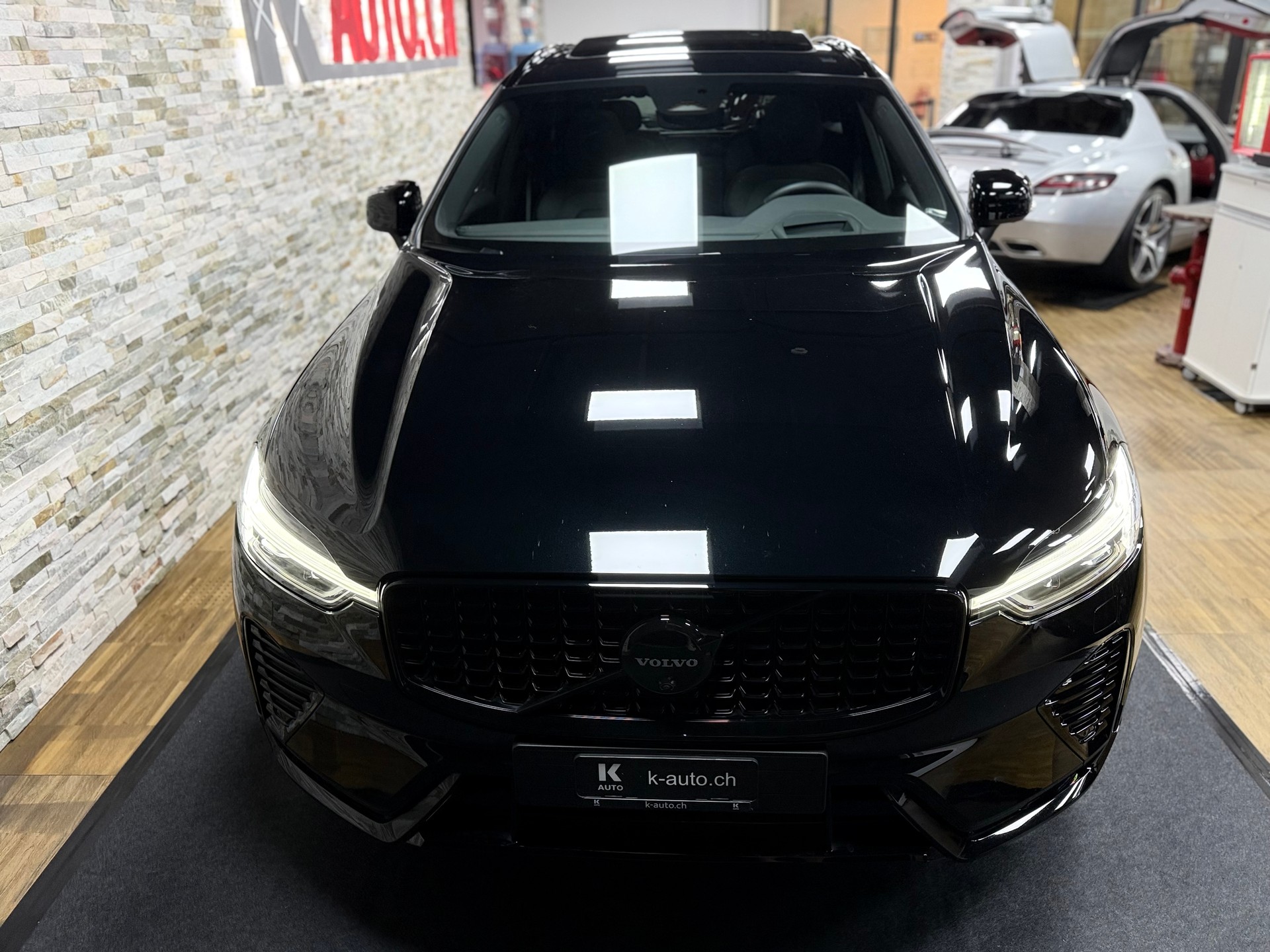 VOLVO XC60 B5 Benzin Mild Hybrid AWD Ultra Dark Geartronic-image-6