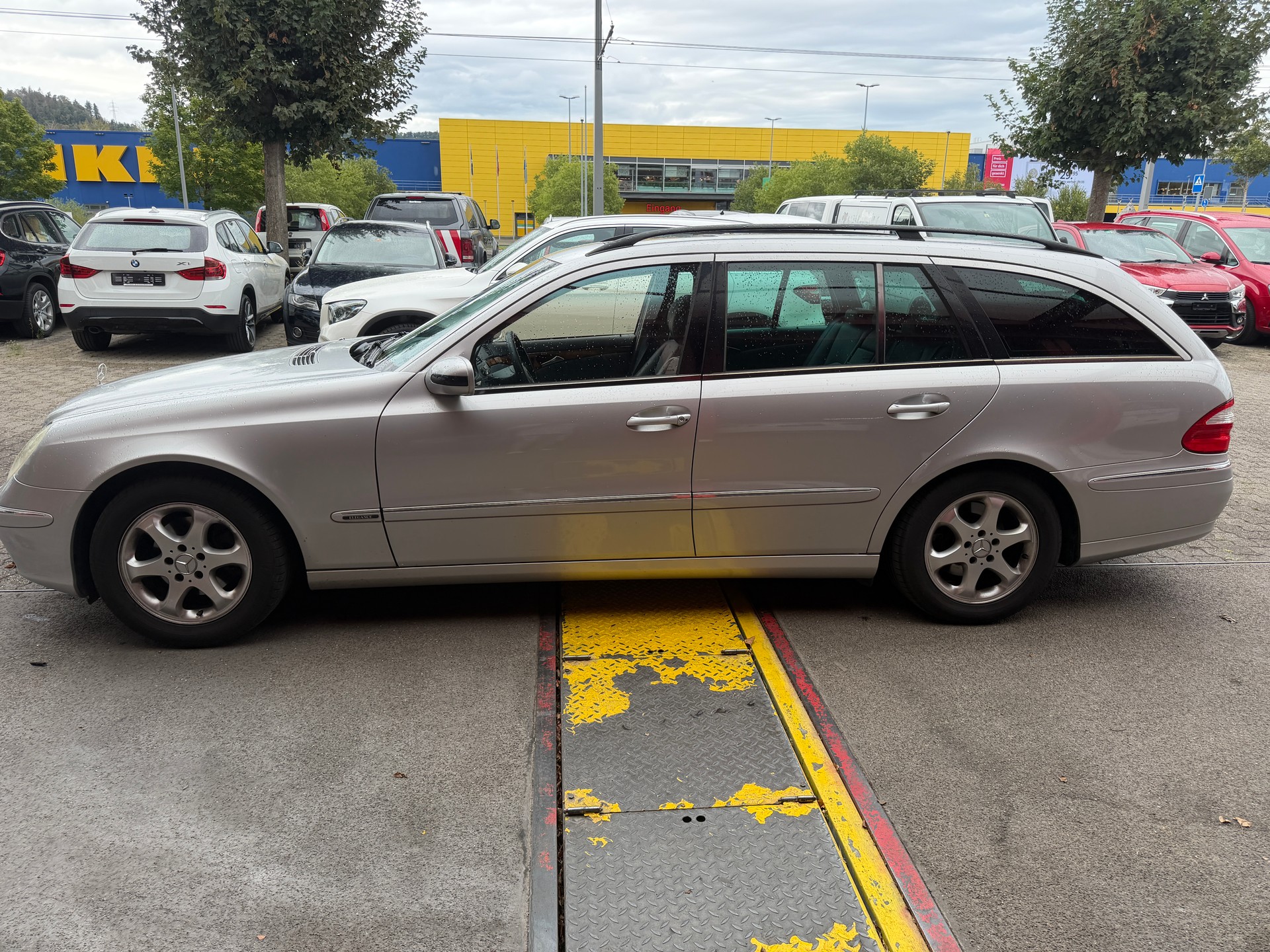 MERCEDES-BENZ E 240 Elégance-image-4