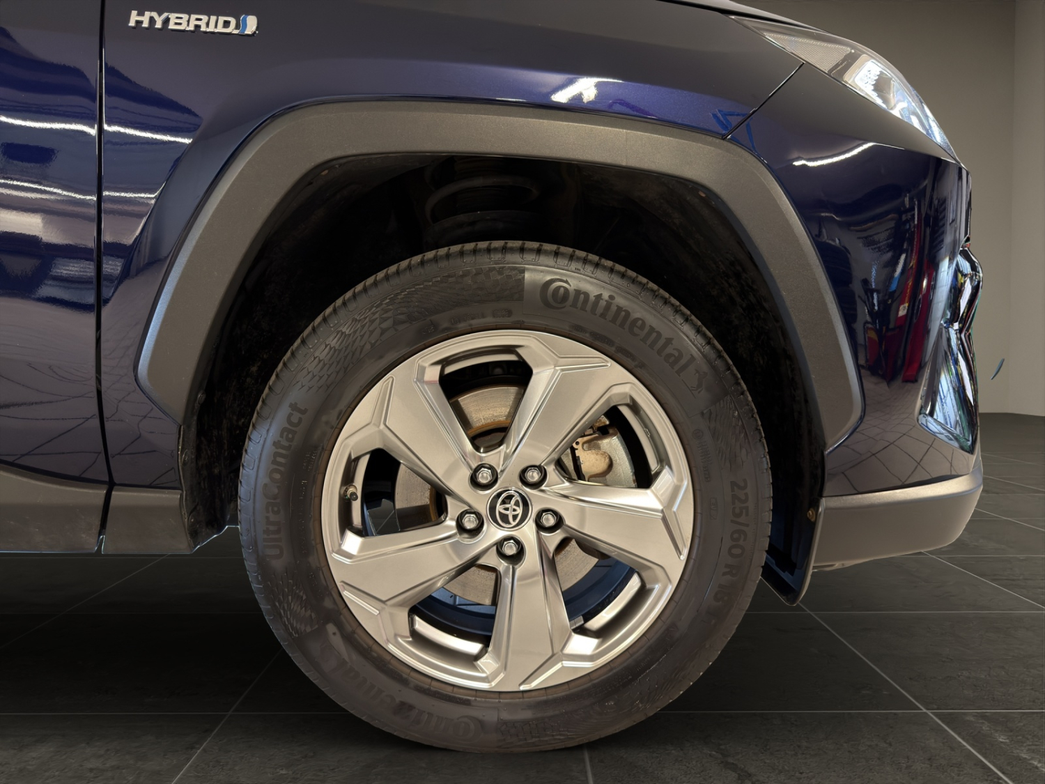 TOYOTA RAV4 2.5 HEV Premium-image-25