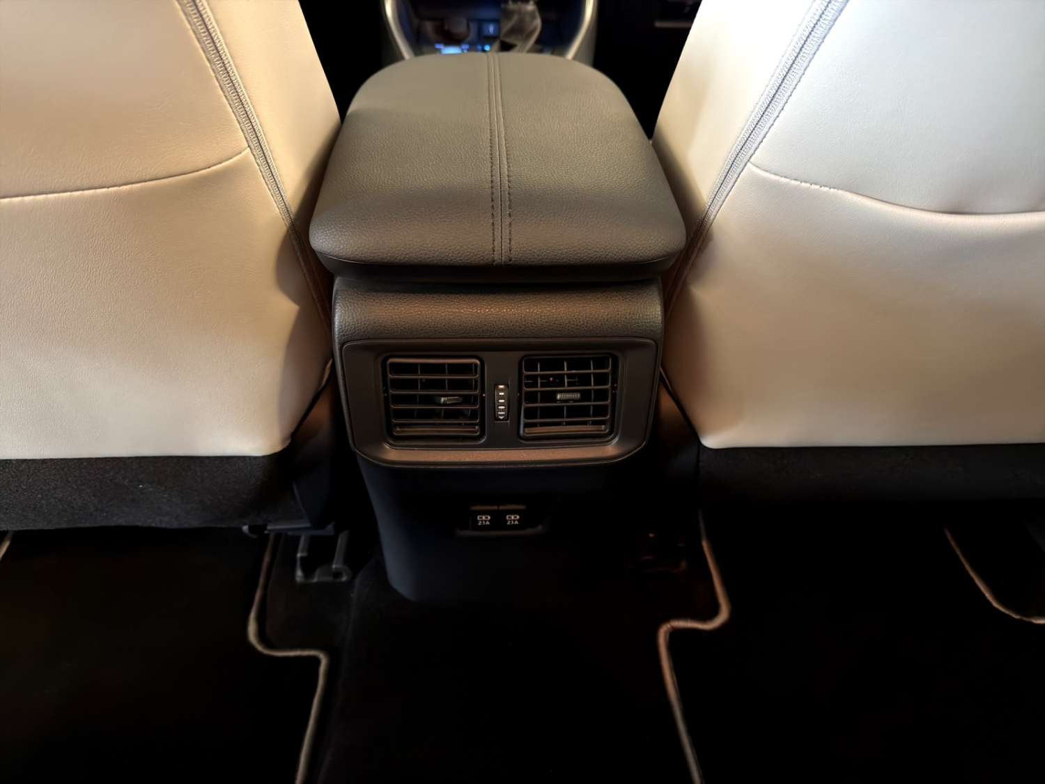 TOYOTA RAV4 2.5 HEV Premium-image-20