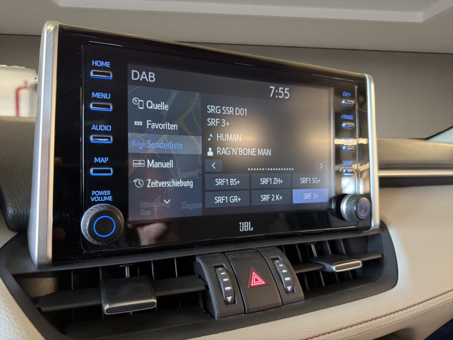TOYOTA RAV4 2.5 HEV Premium-image-17