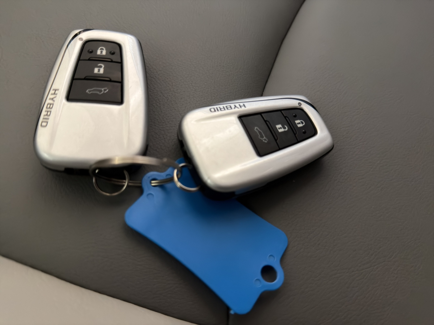 TOYOTA RAV4 2.5 HEV Premium-image-26