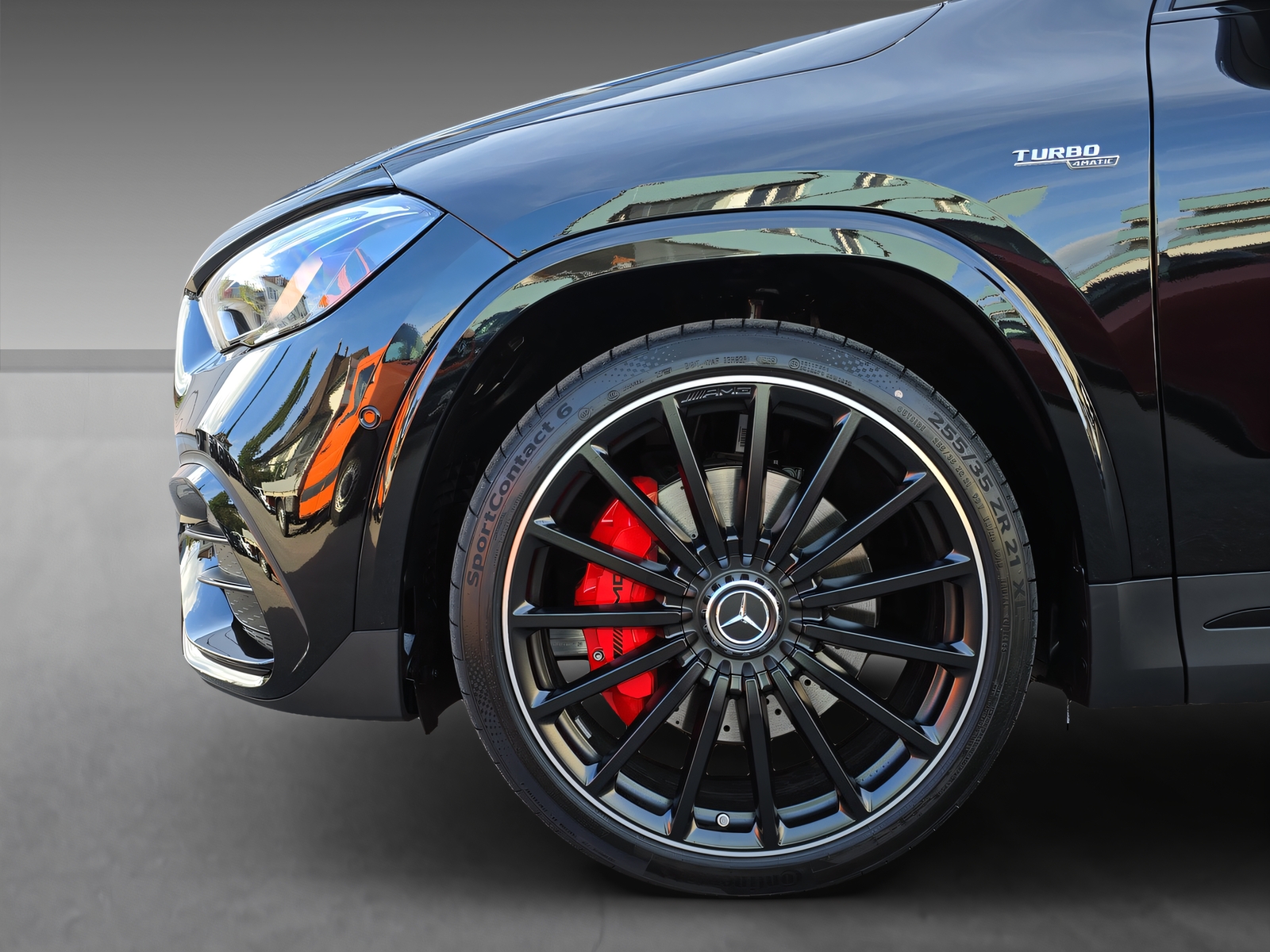 MERCEDES-BENZ GLA 35 4Matic-image-5