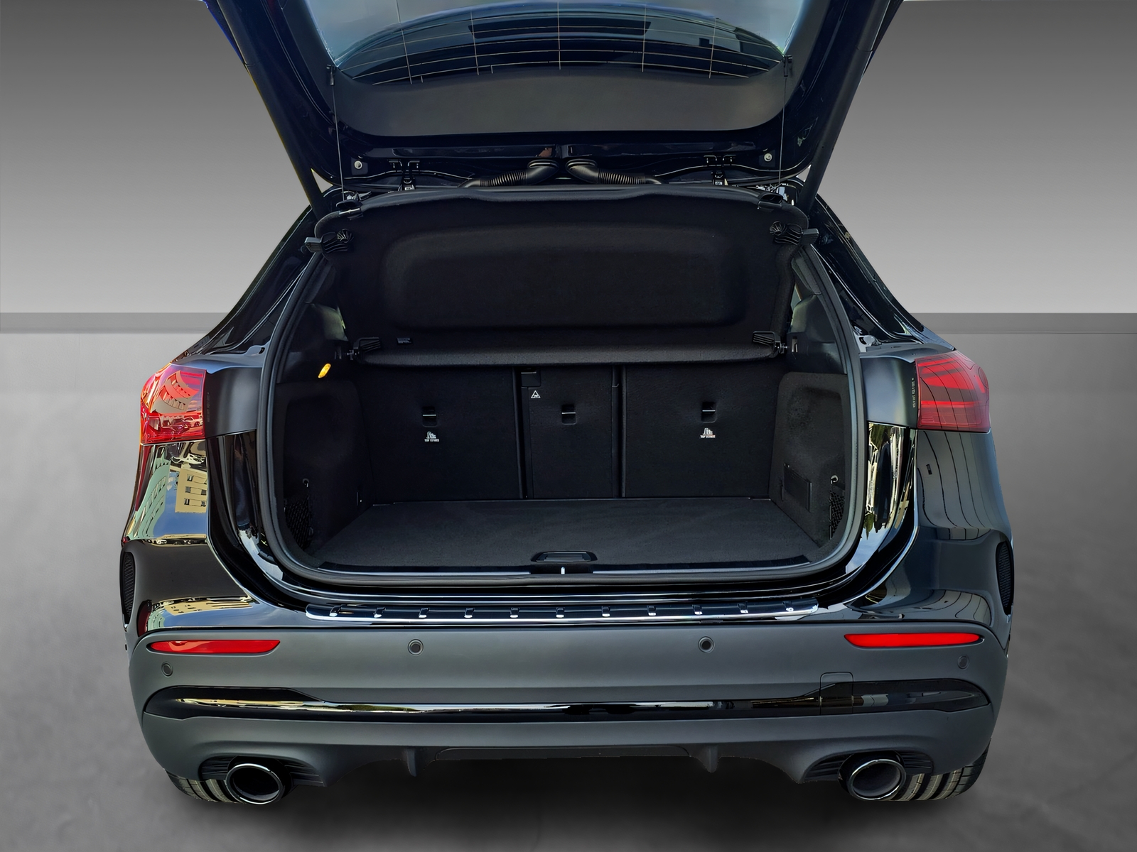 MERCEDES-BENZ GLA 35 4Matic-image-14