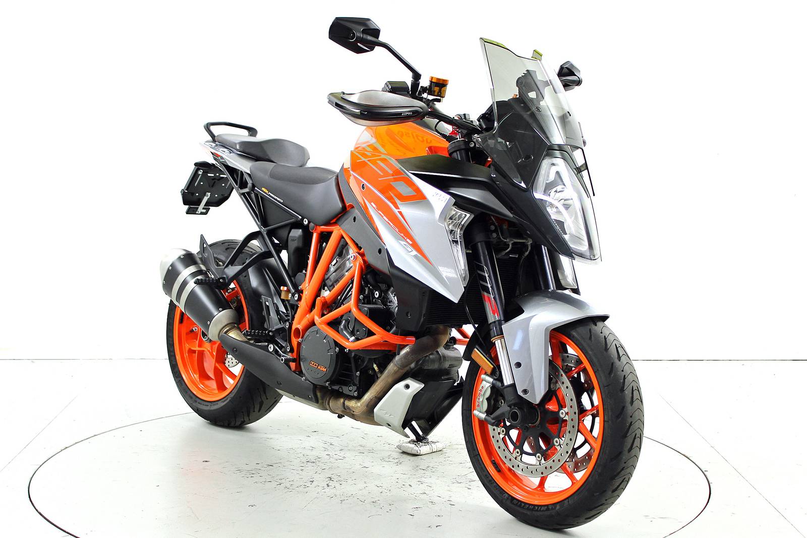 KTM 1290 Super Duke GT ABS-image-1