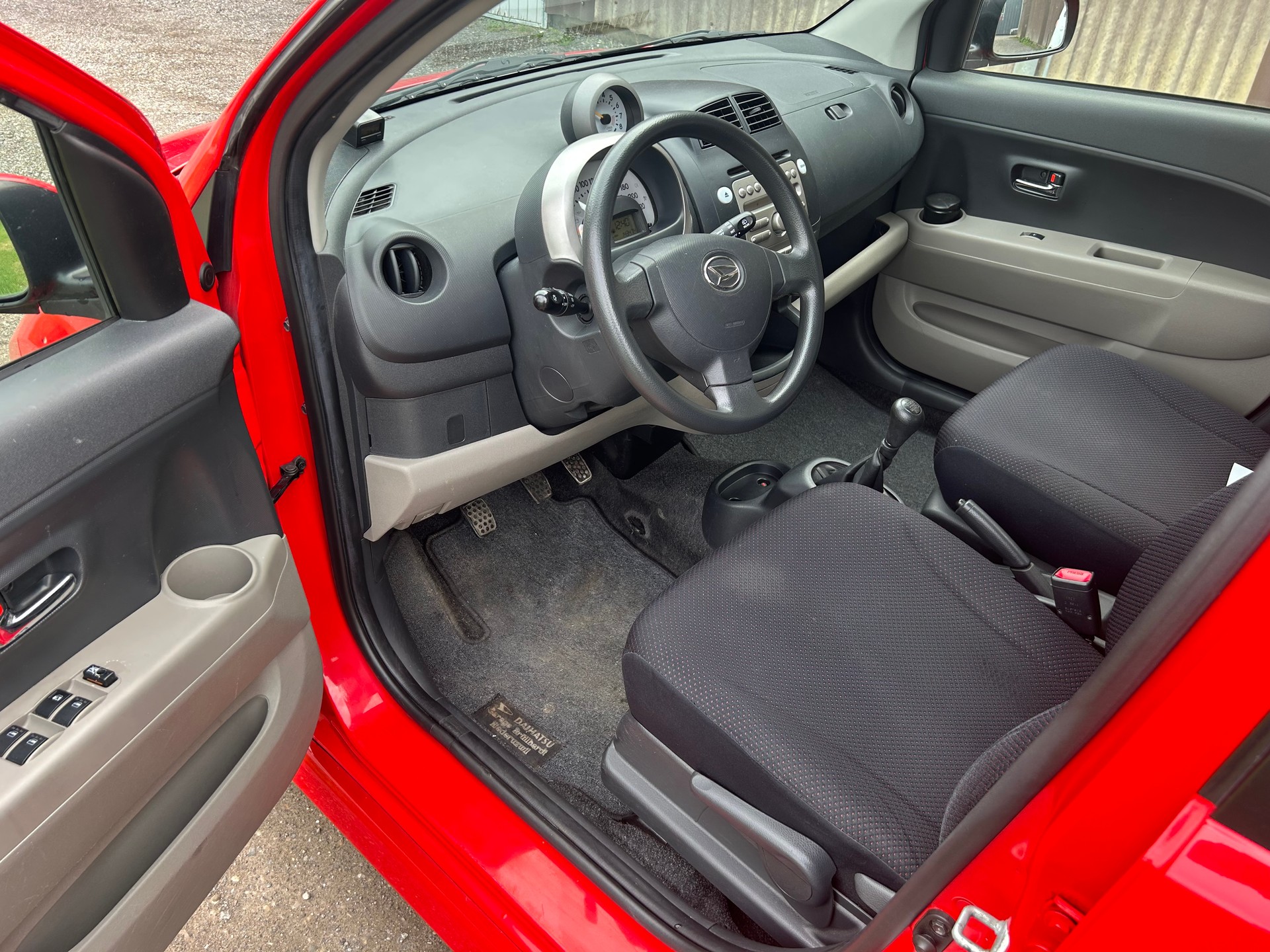 DAIHATSU Sirion 1.3 S eco-4WD mit Frische Ab MFK und Service-image-10