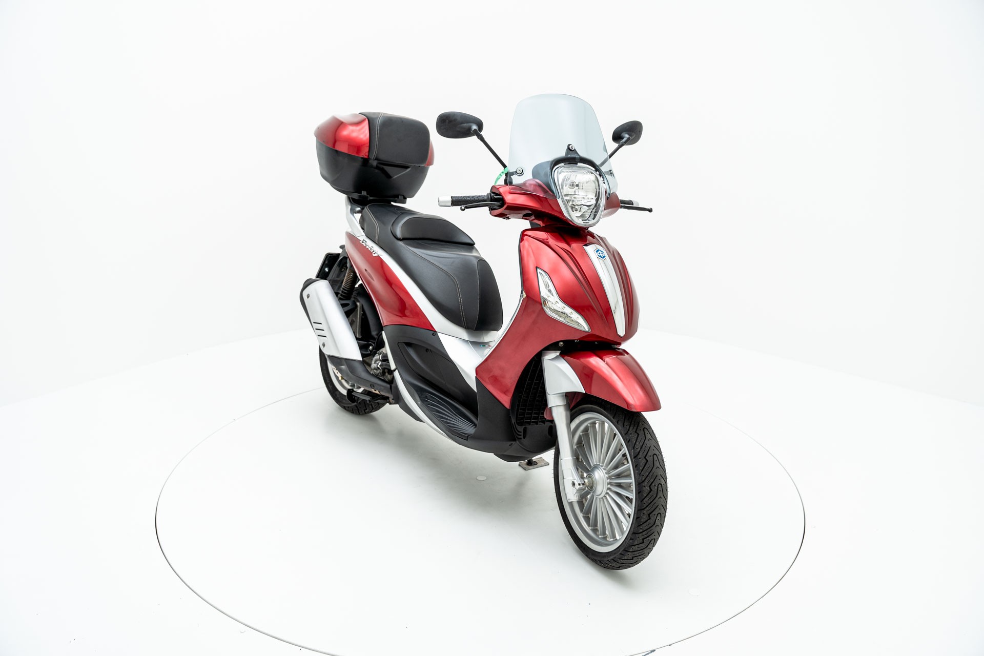 PIAGGIO Beverly 300 i.e.-image-1