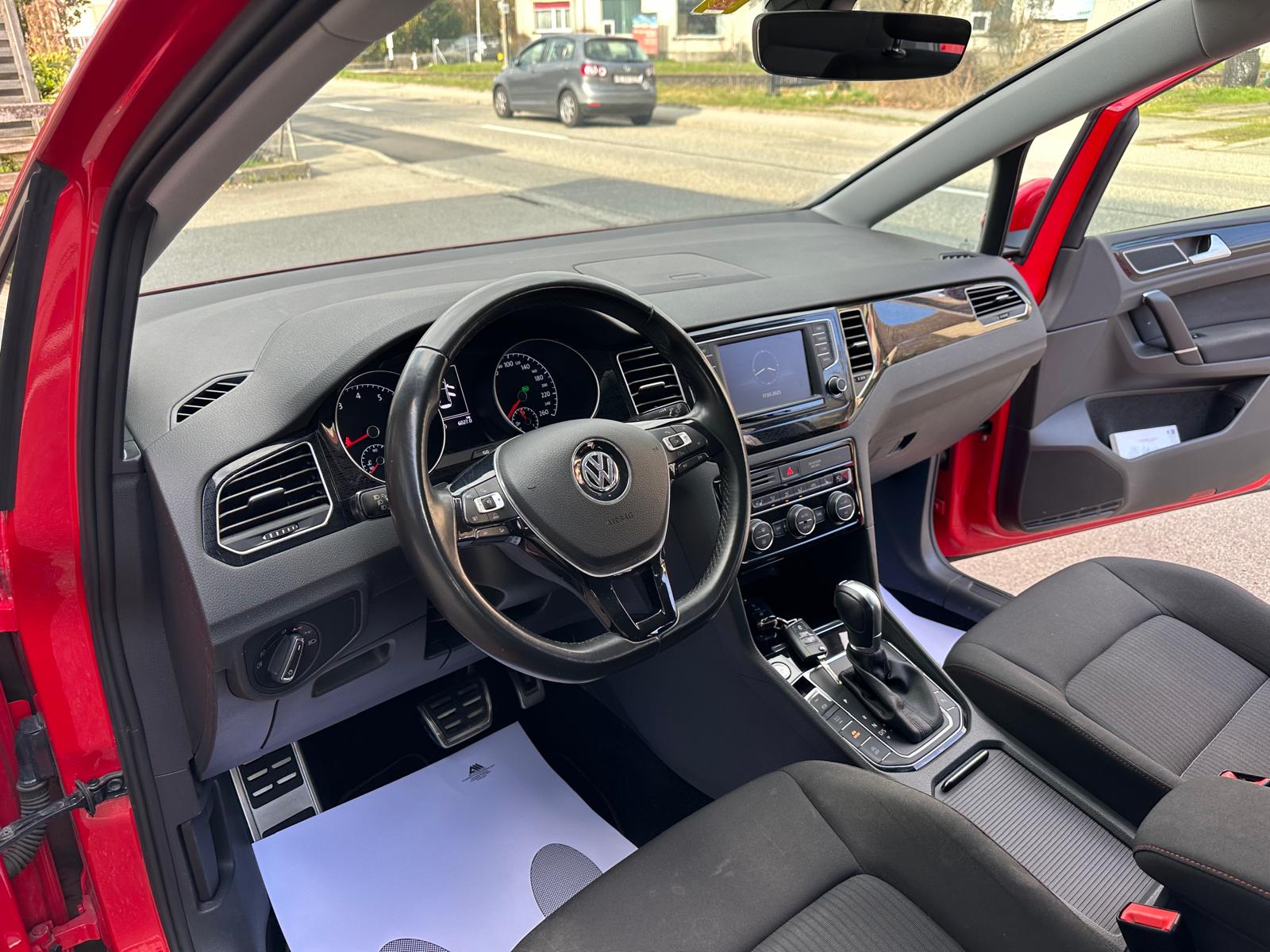 VW Golf Sportsvan 1.4 TSI Sound DSG-image-8