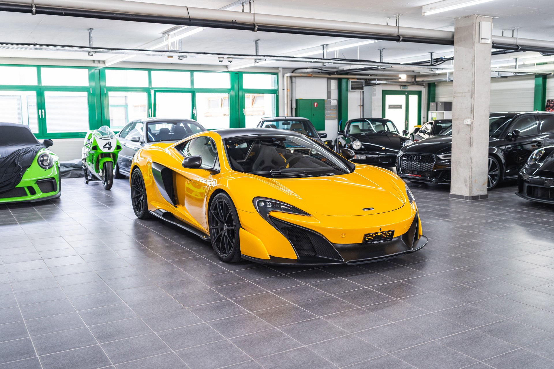 McLAREN 675LT Coupé 3.8 V8 SSG-showroom-element-3