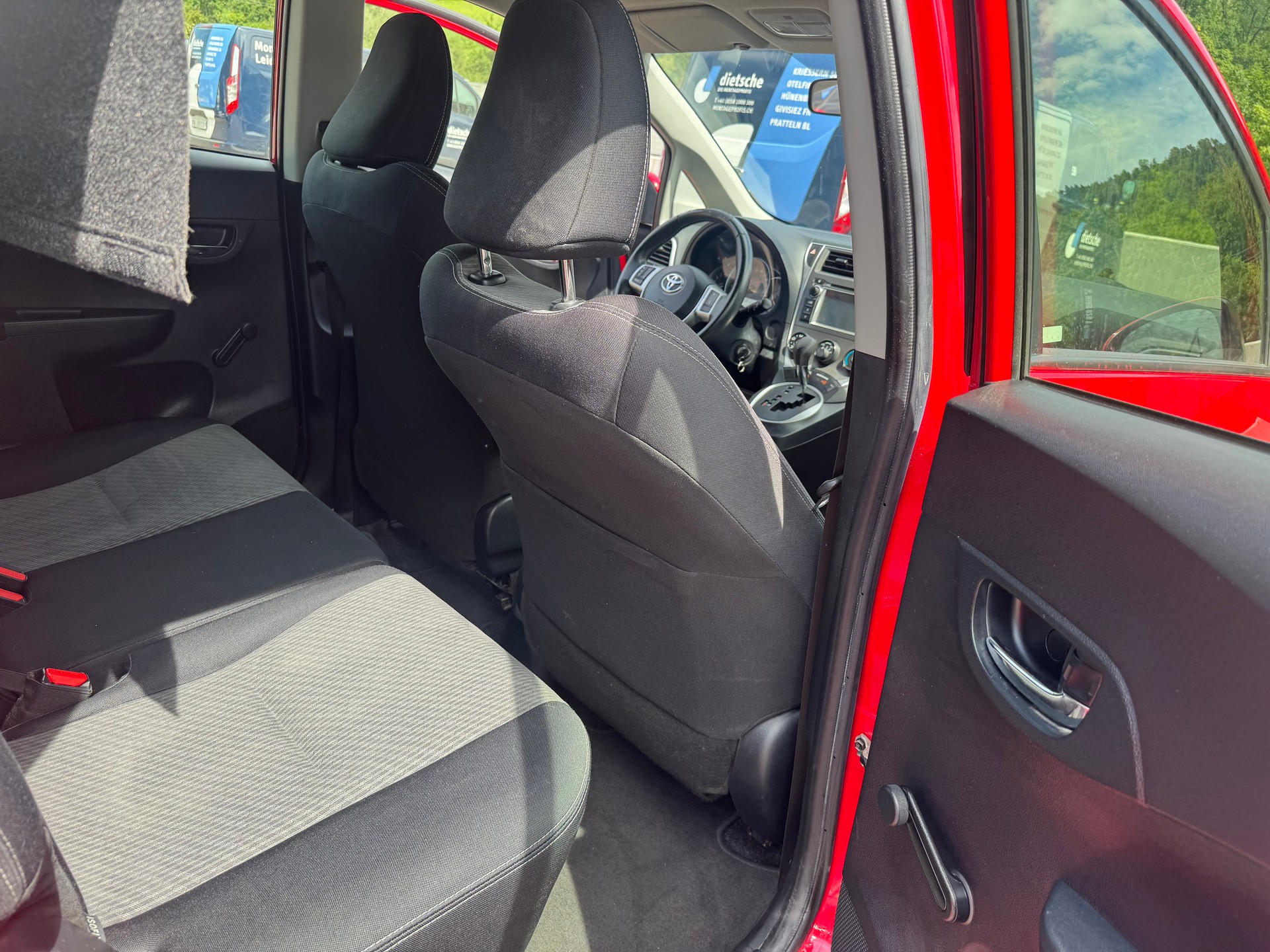 TOYOTA Verso-S 1.33 Linea Sol Multidrive S-image-10