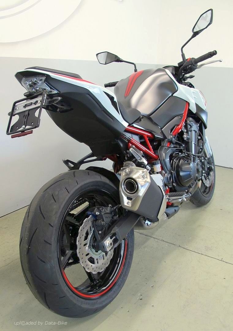 KAWASAKI Z900 (70/35kW)-image-1