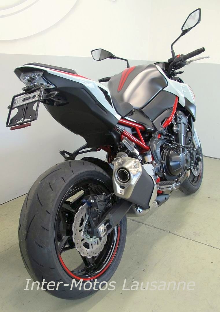 KAWASAKI Z900 (7035KW)-image-1