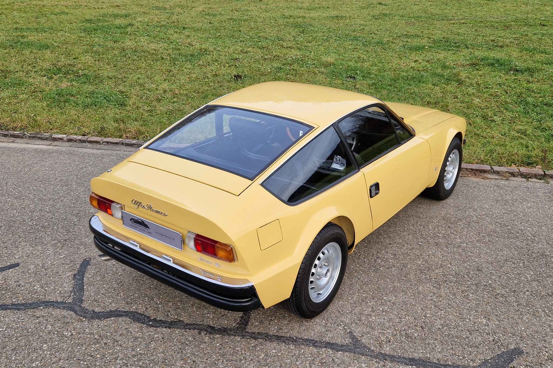 ALFA ROMEO Junior Zagato GT 1300-image-9