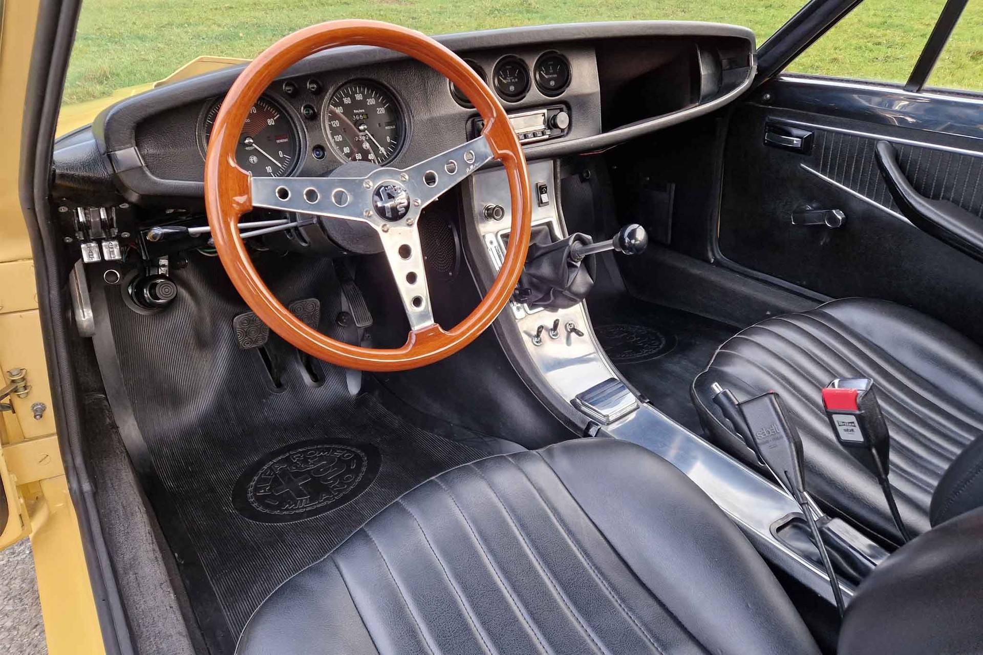 ALFA ROMEO Junior Zagato GT 1300-image-10