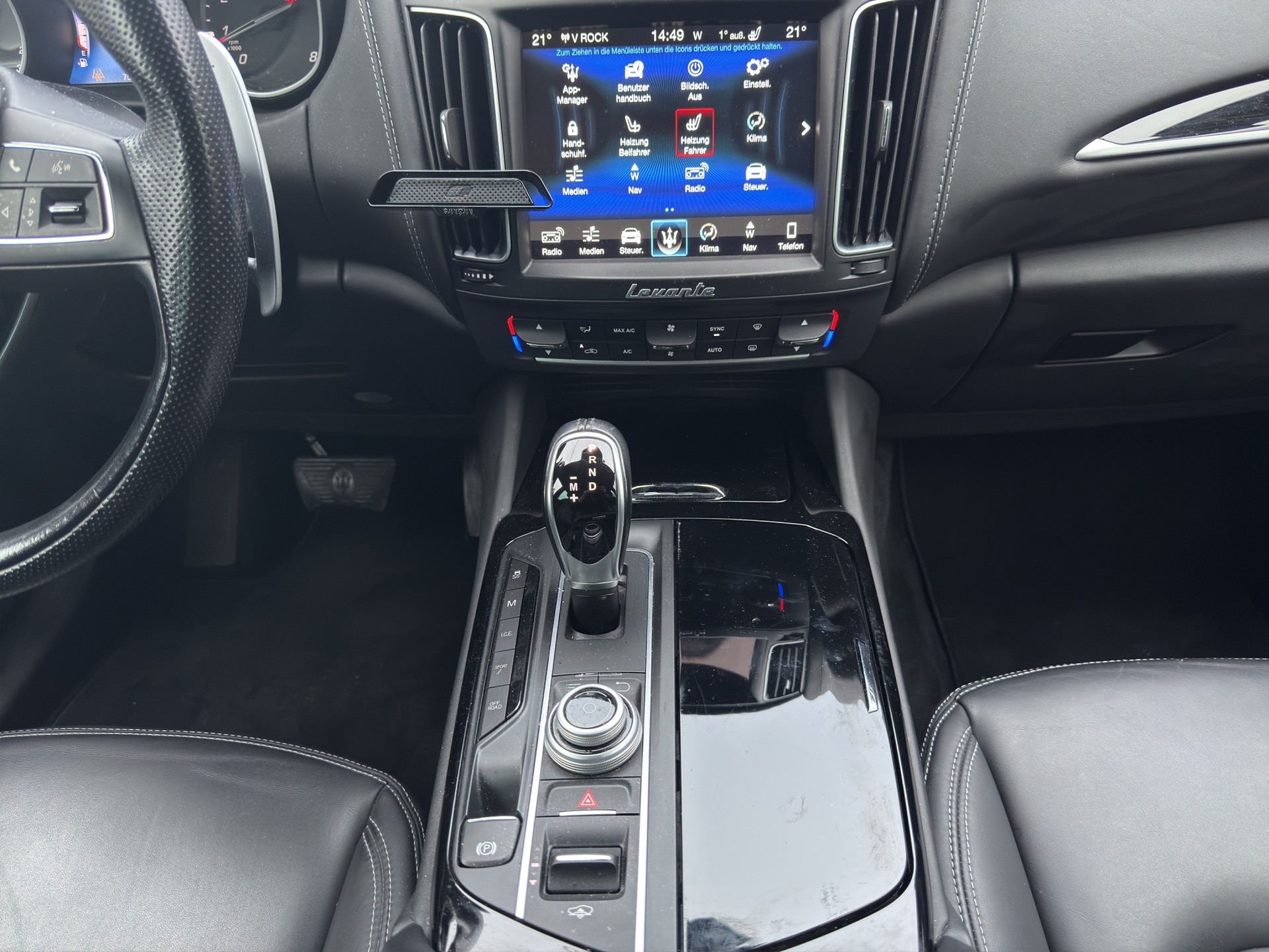 MASERATI Levante S 3.0 V6 Automatica-image-15