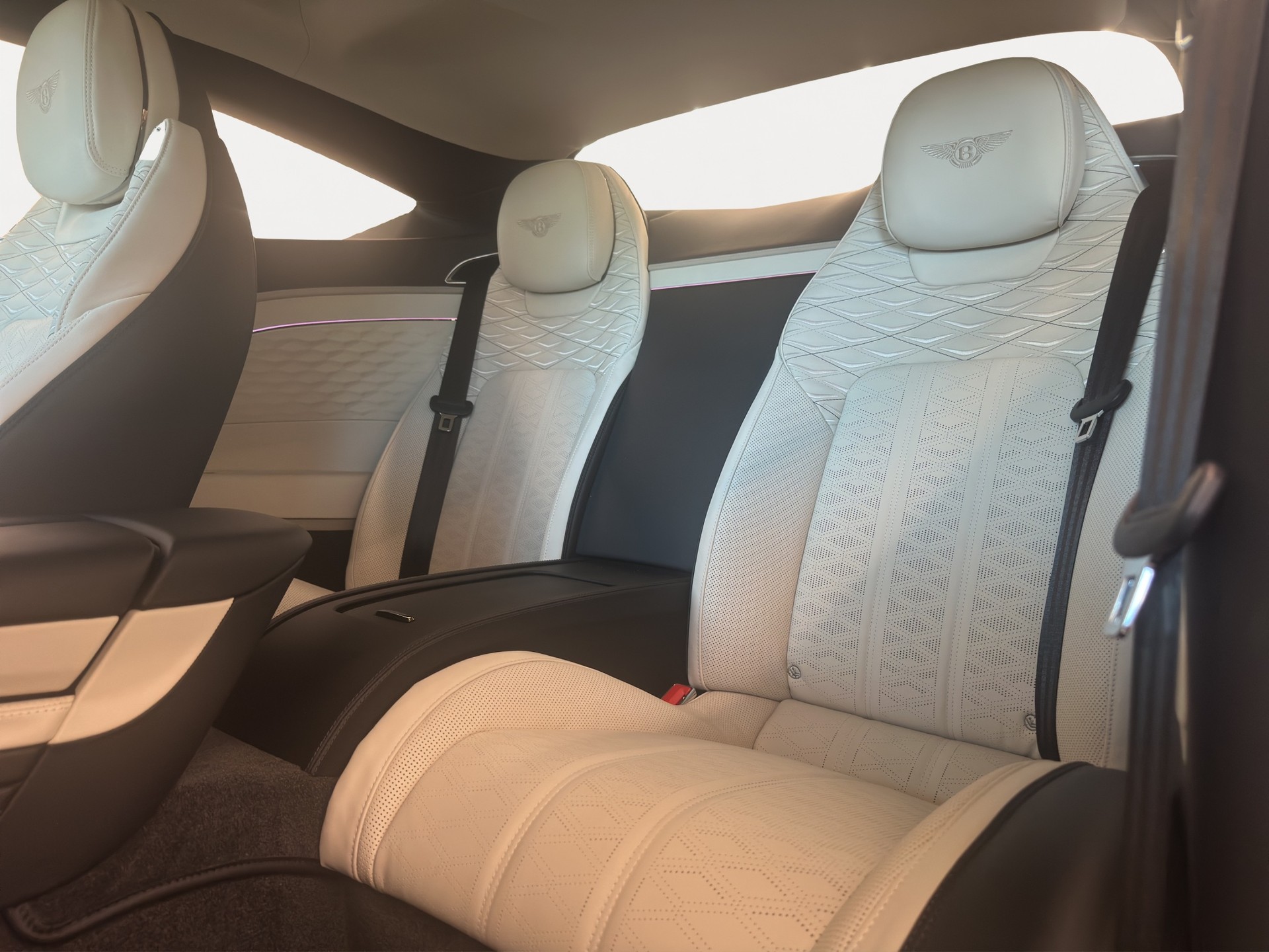 BENTLEY GT Continental Mulliner-image-8