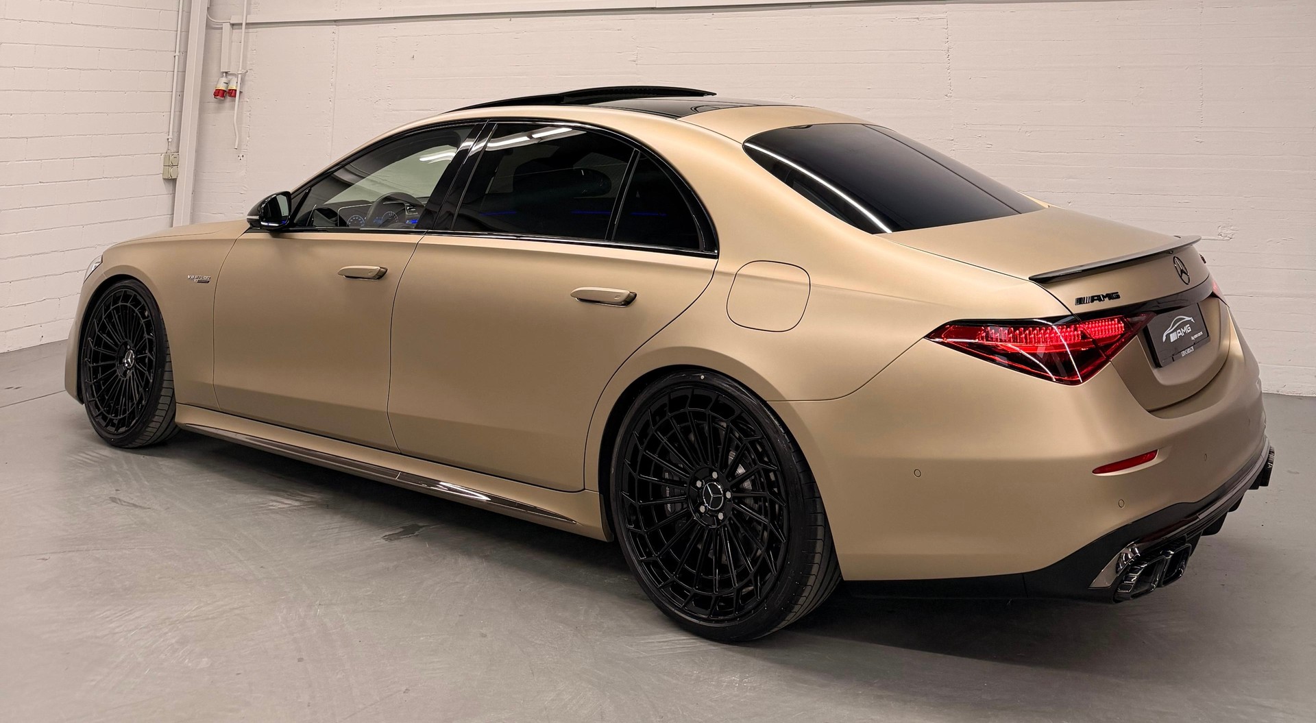 MERCEDES-BENZ S 63 AMG Limited Gold Matt Black E Performance 4Matic 802PS Lang Version Einzelstück Vollausstattung Gratisservice und Garantie-image-9