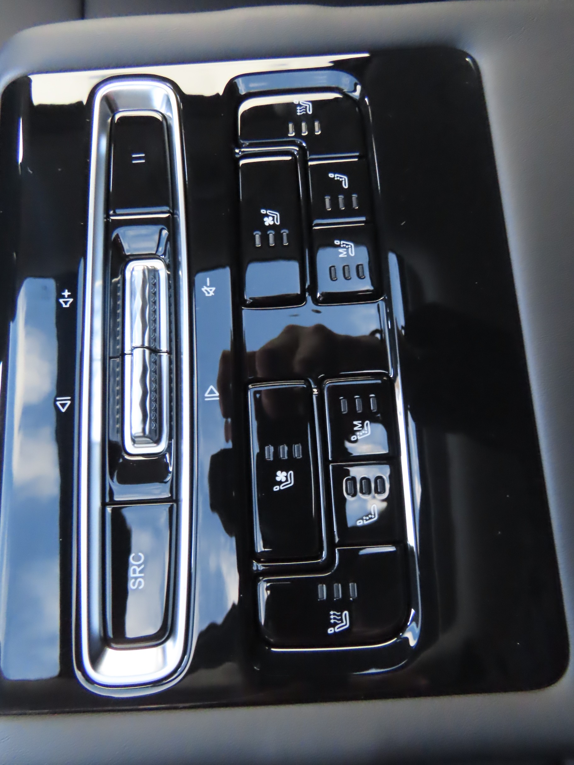BAIC X7 1.5 Luxury-image-11