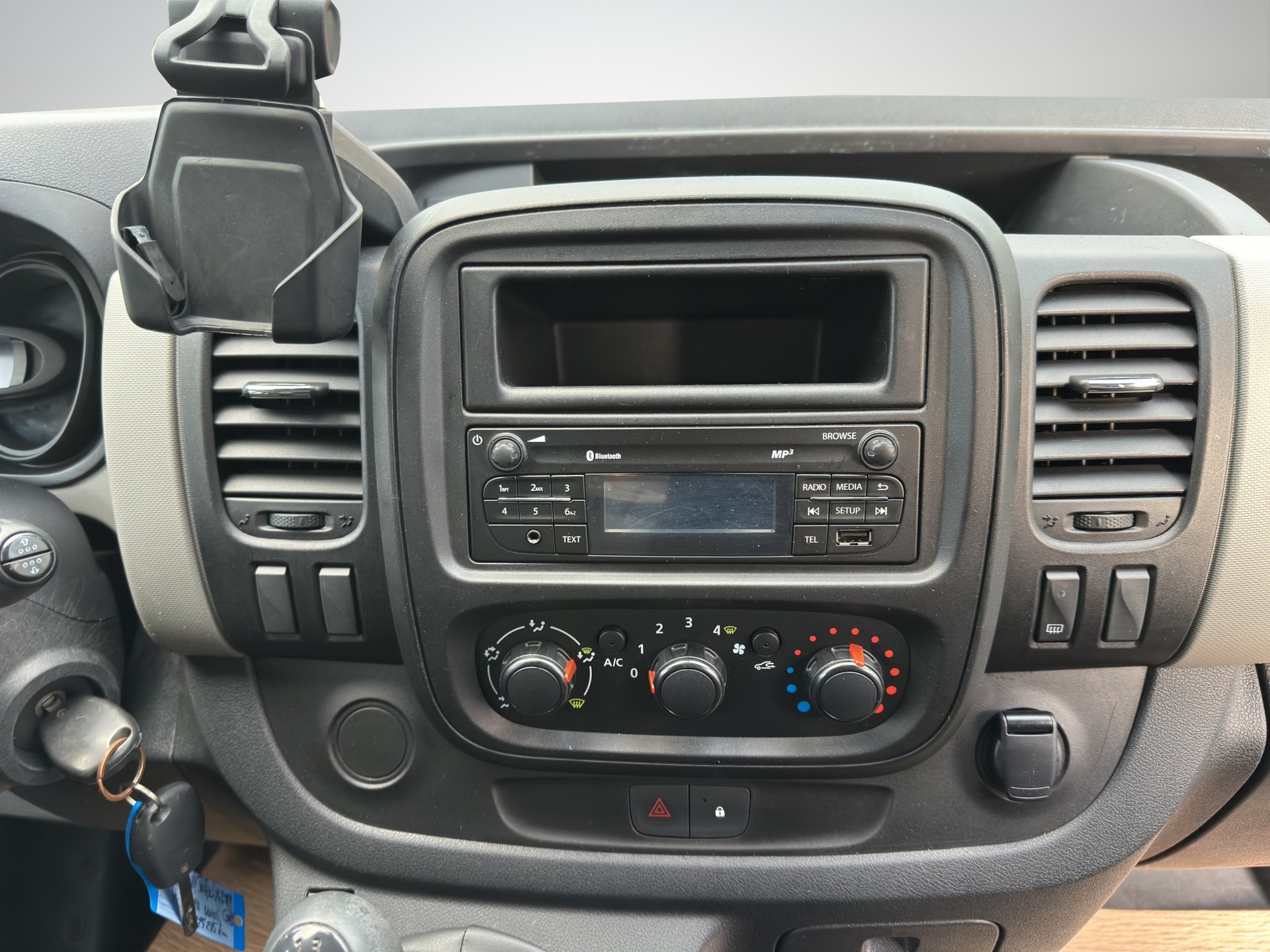RENAULT Trafic 1.6 dCi 120 2.9t Business L1H1-image-12