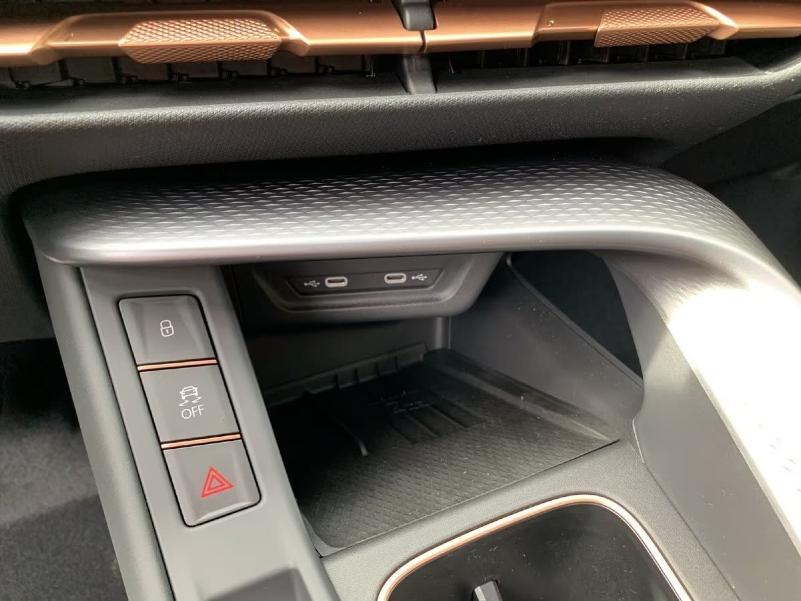CUPRA Terramar 2.0 TSI DSG 4Drive VZ-image-15