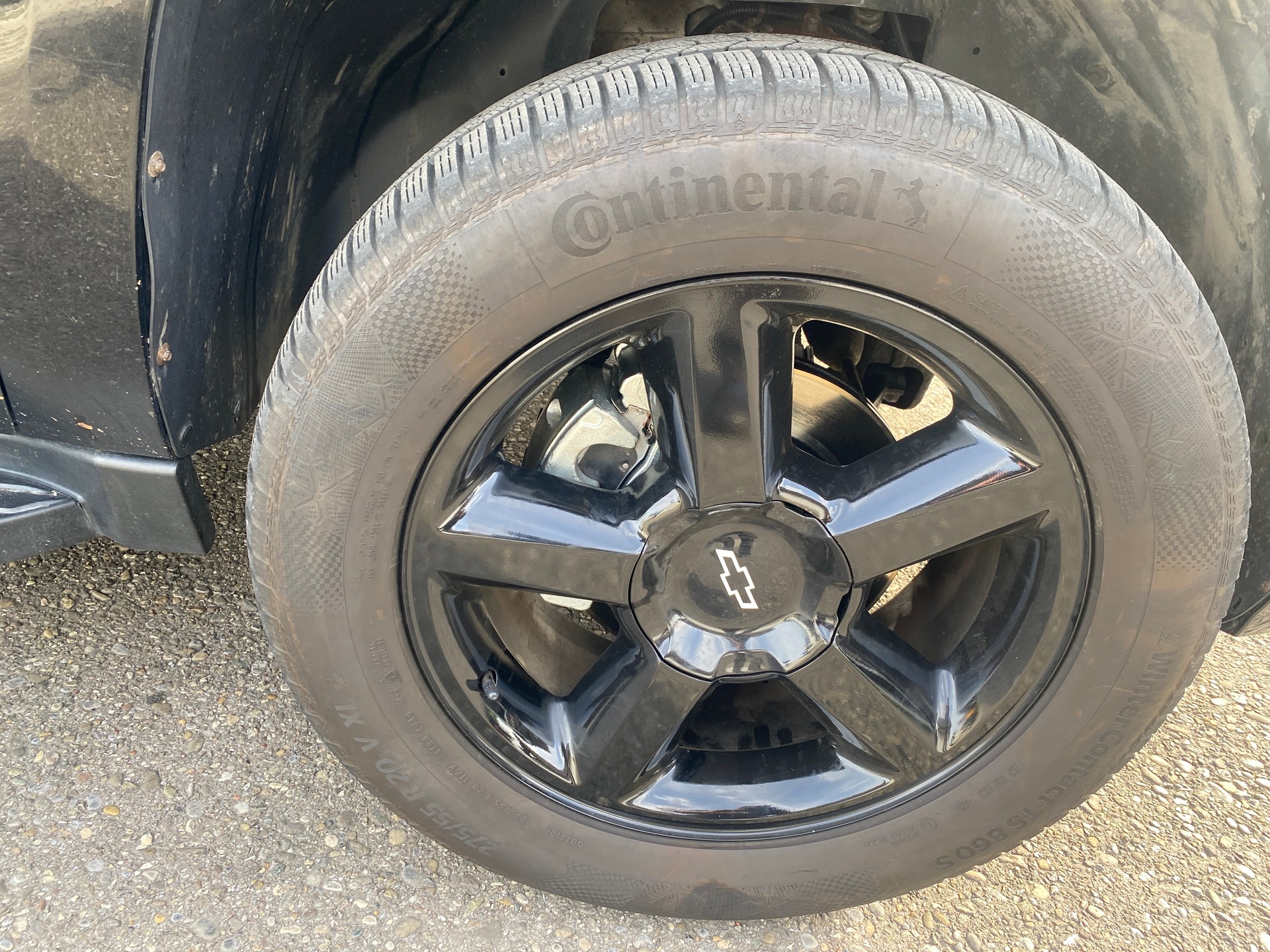 CHEVROLET Suburban-image-8